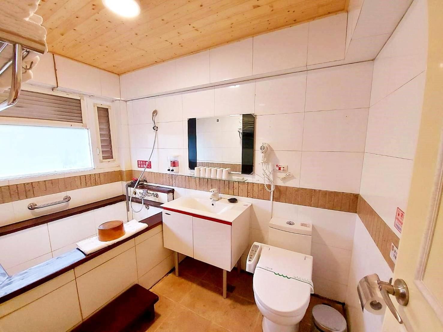 Yanmin Hot Spring Resort Superior Villa