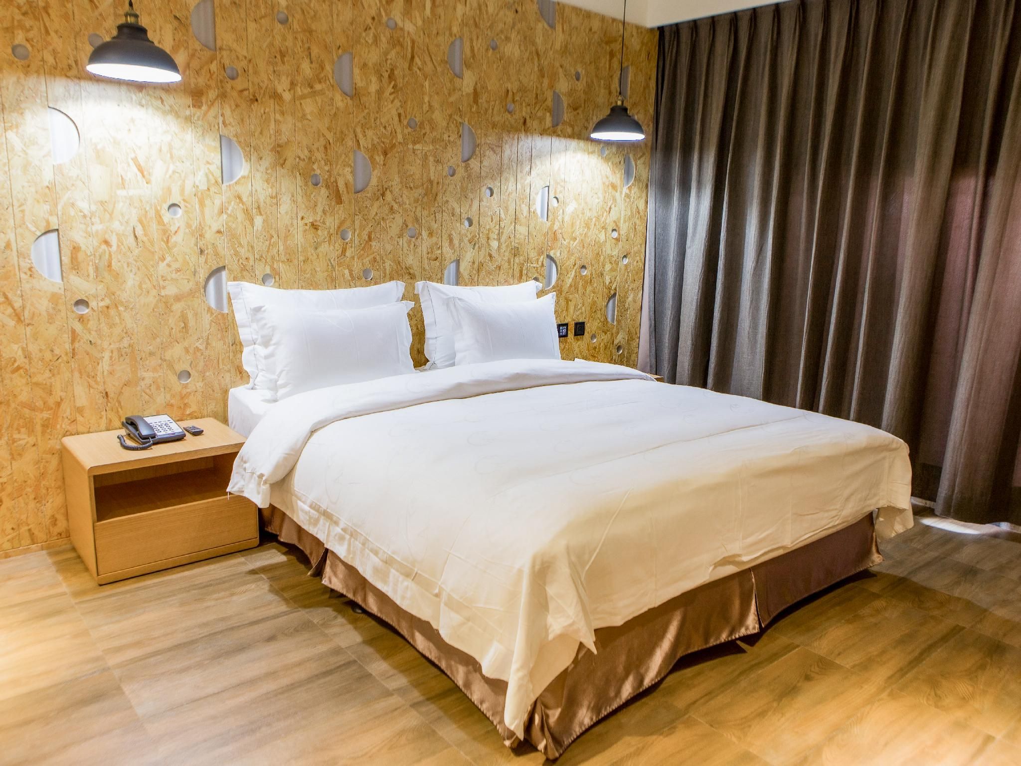 Paragon Suite