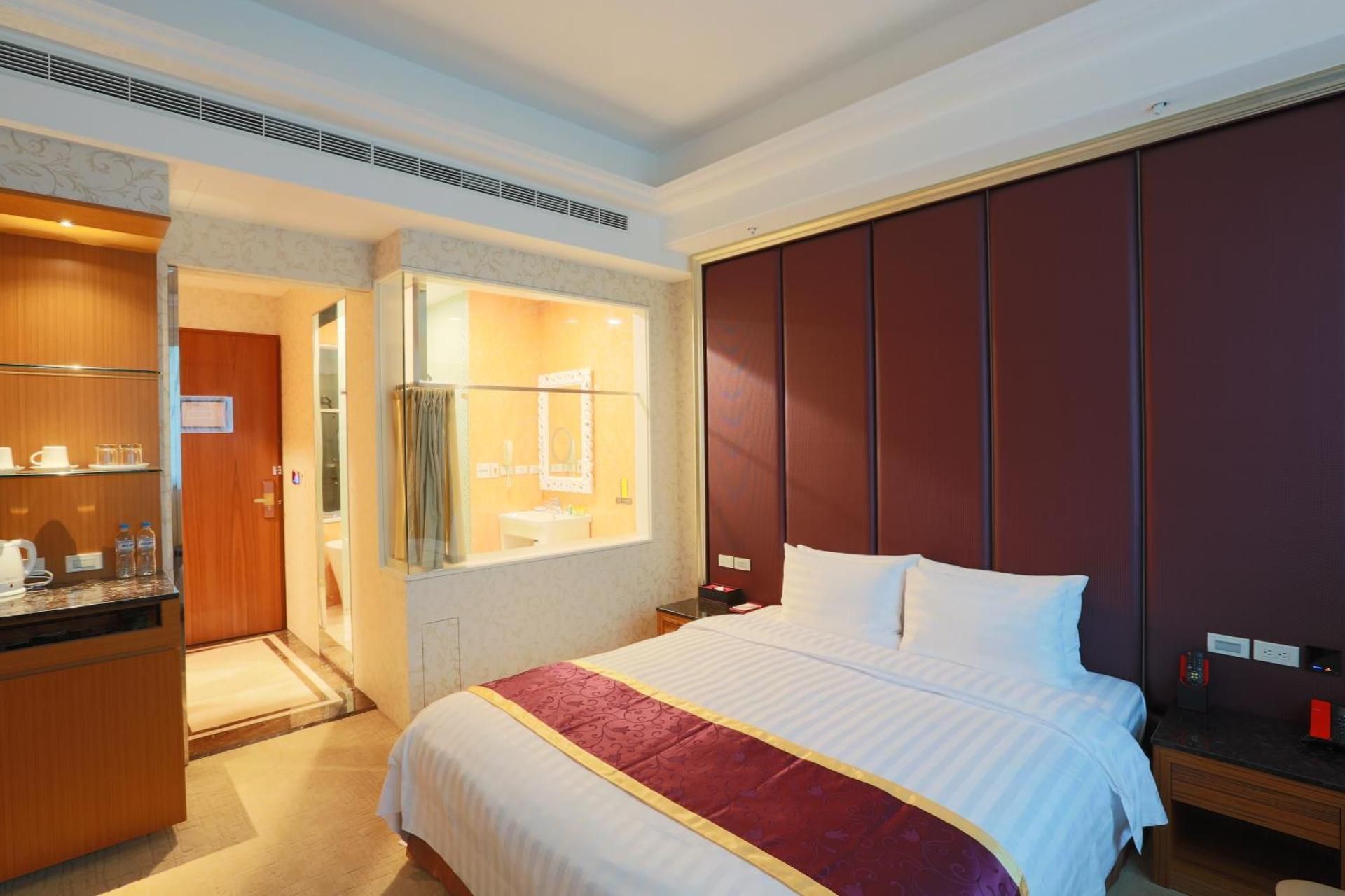Happiness Inn Xinzhuang Elegant Double Room