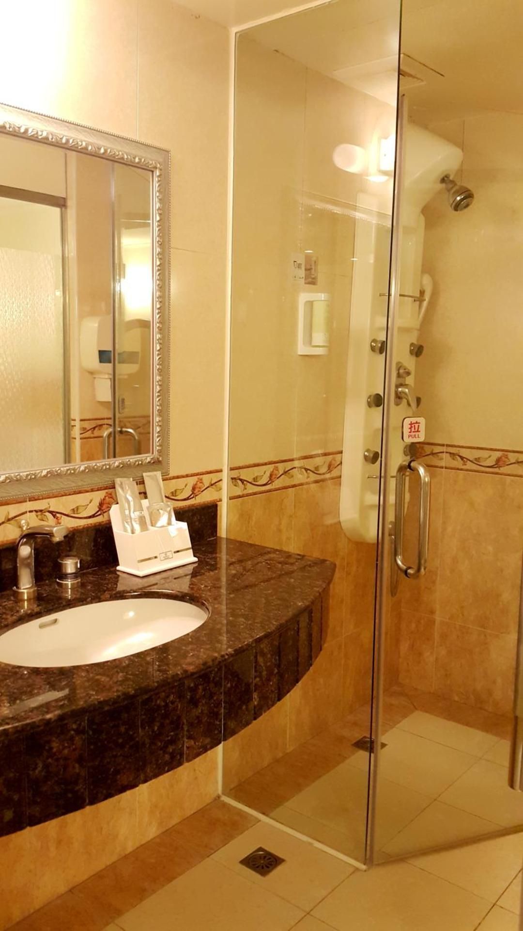 Wonderful Hotel T2 Guest Twin Room 2