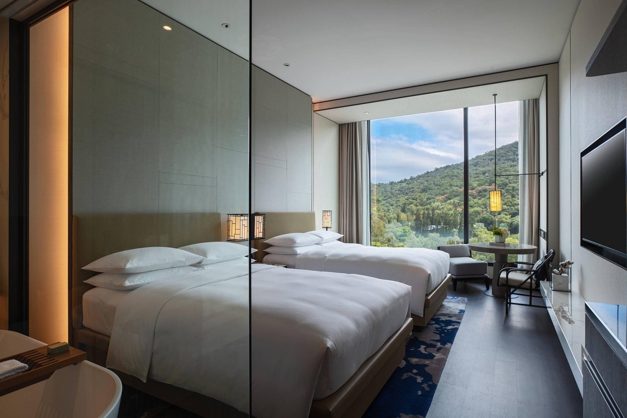 Club Premier, Club lounge access, Guest room, 2 Double, Mountain view