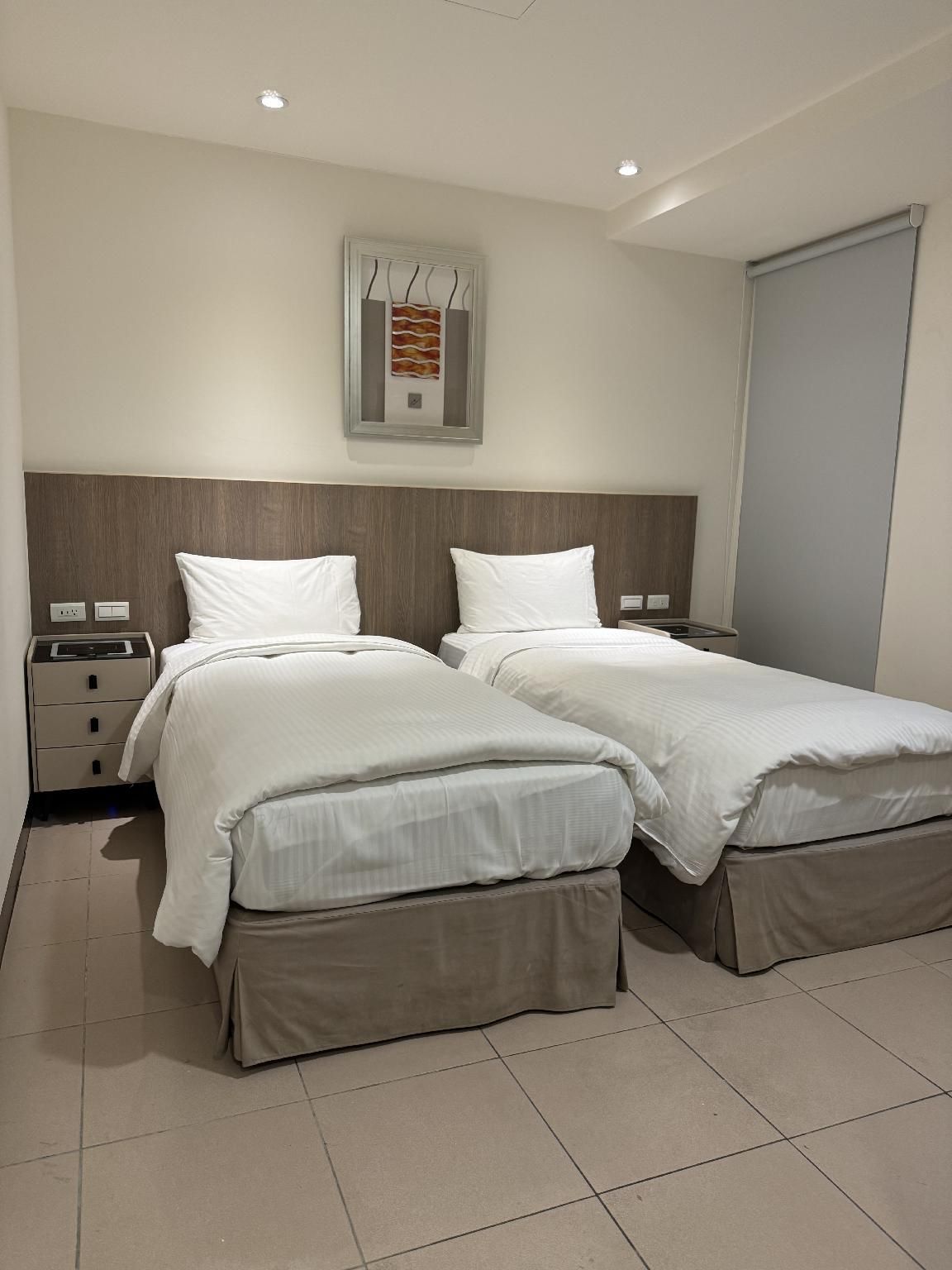 Twin Room - Non-Smoking, Check-In at 4:00 PM, Check-Out at 10:00 AM