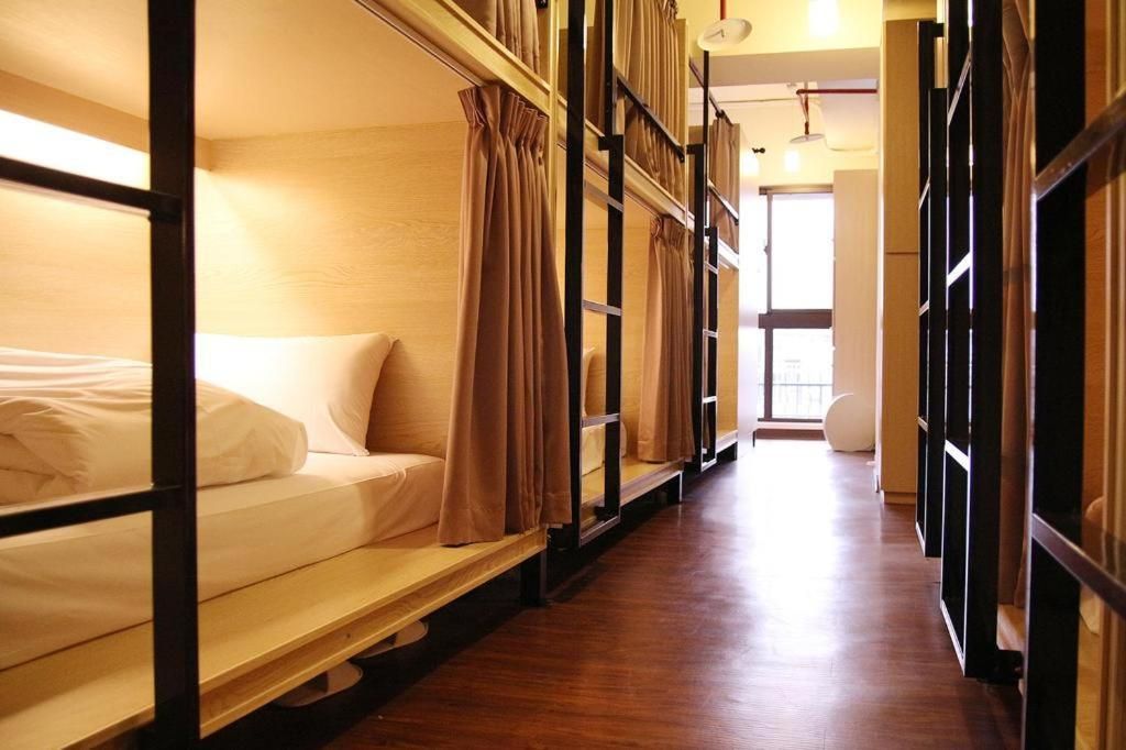 Mixed Dormitory - 4 Bunk Beds