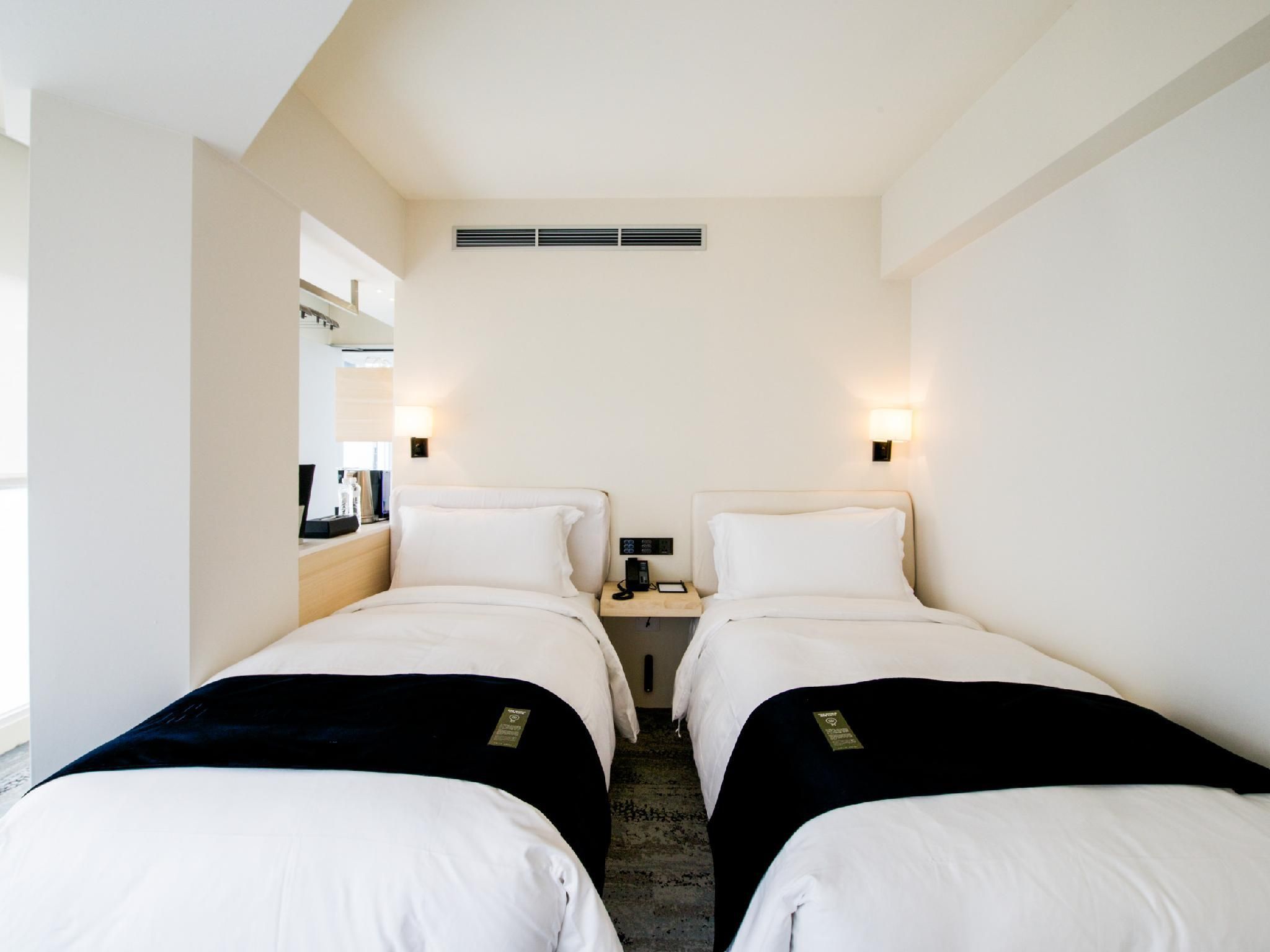 Swiio Hotel Daan Twin Room 2