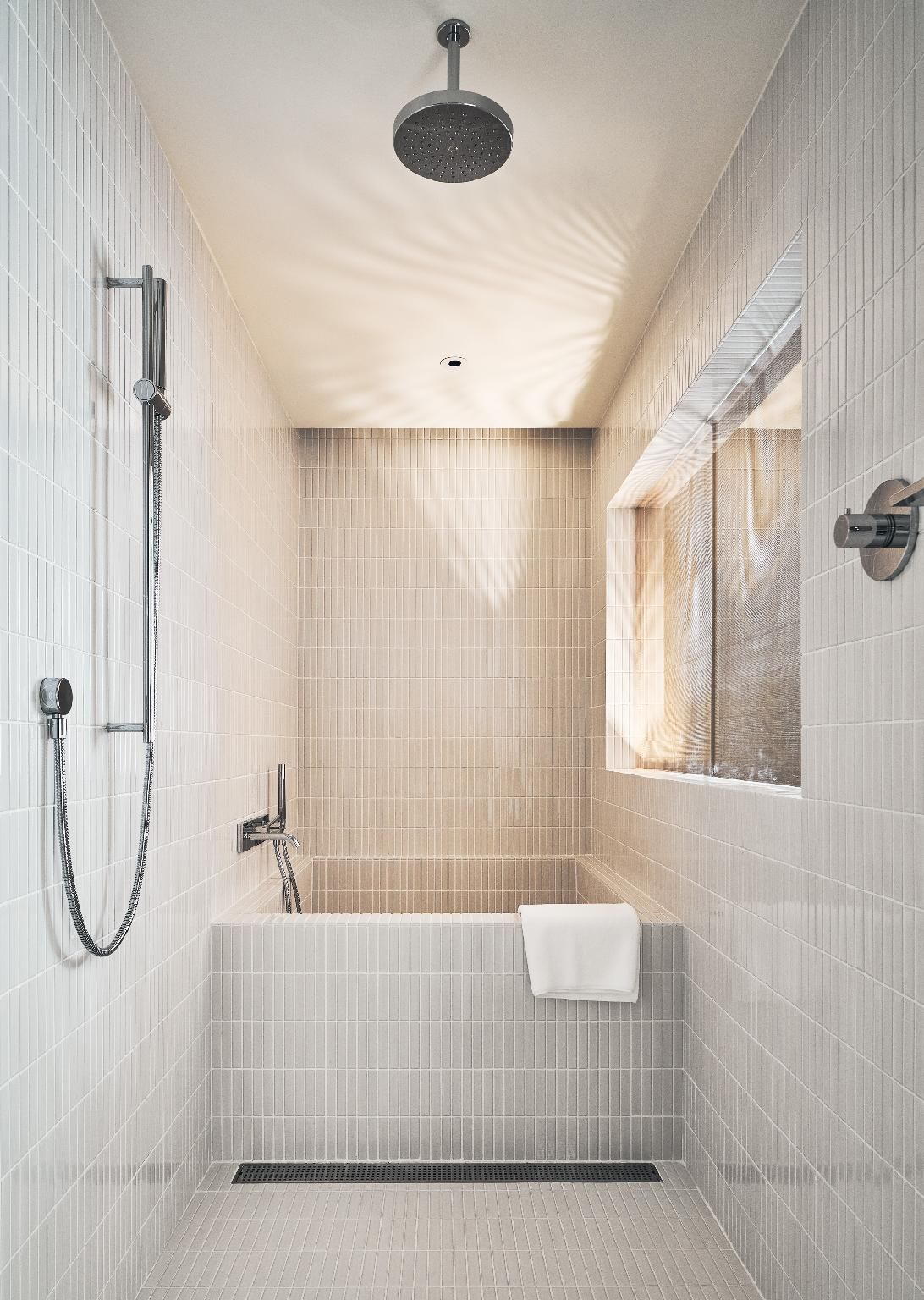 1 King Premium Separate Bath Walk in Shower