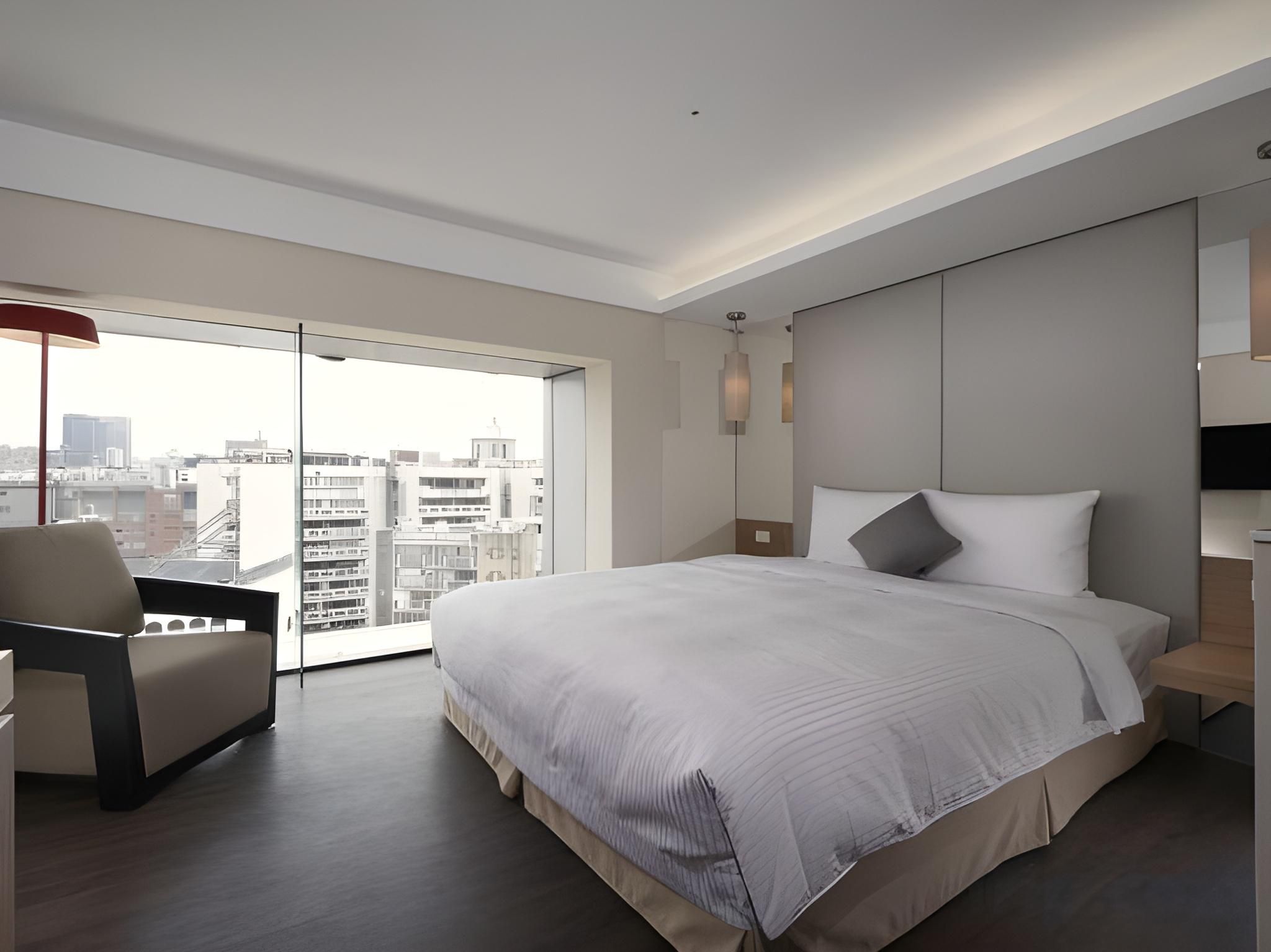 Deluxe View King Room