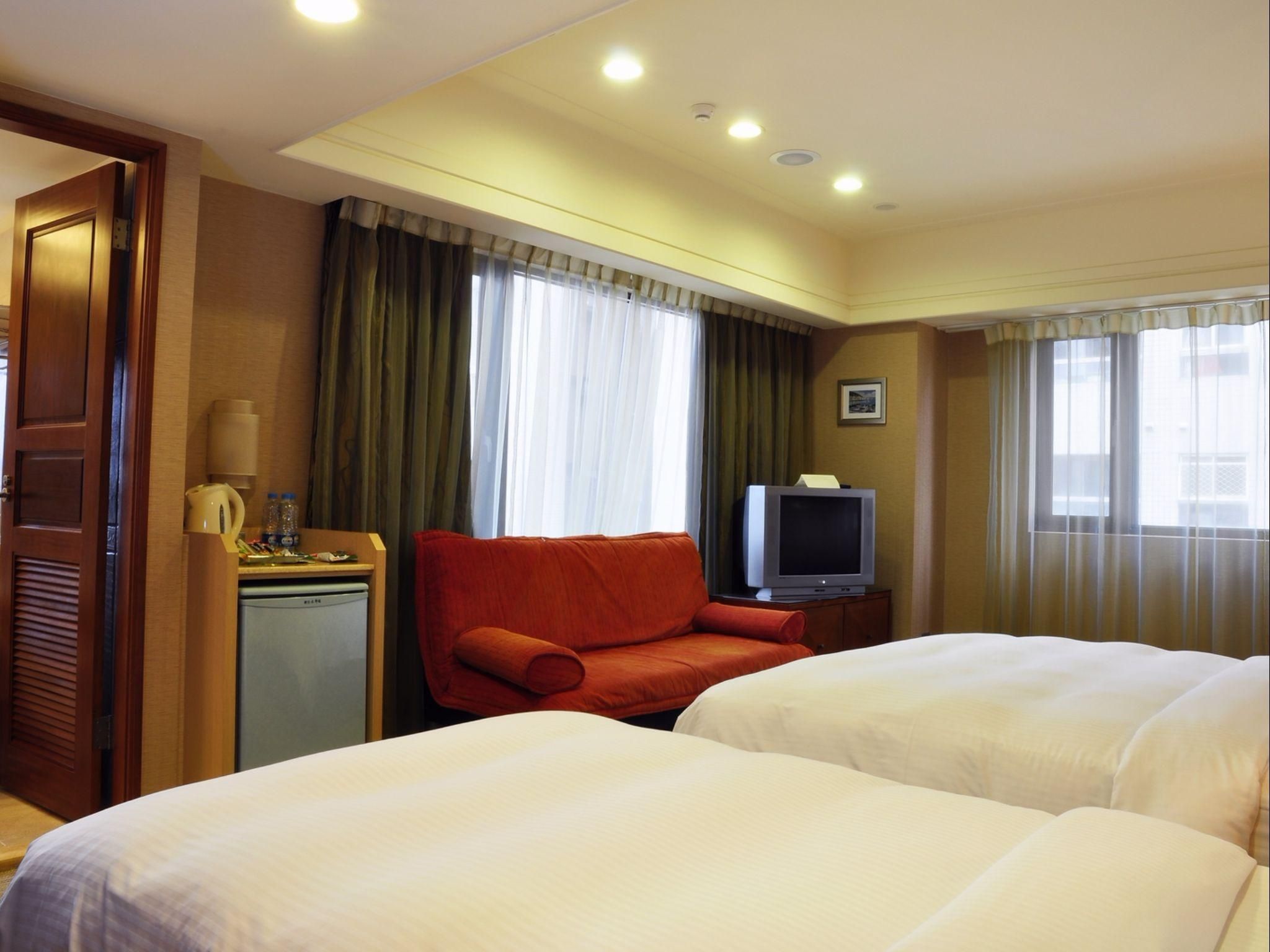 Business Quadruple Room