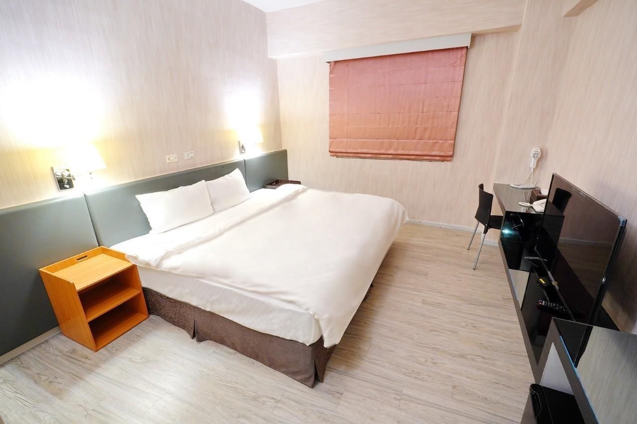 Walker Hotel Chenggong Business Double Room