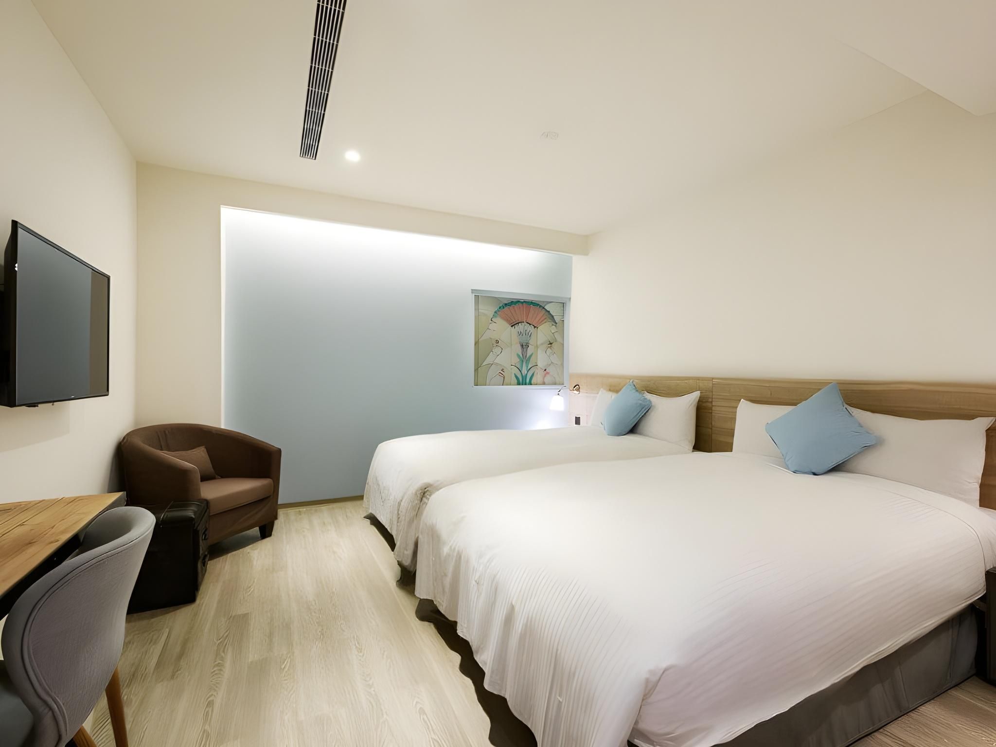 Family Double (2 Double Bed)