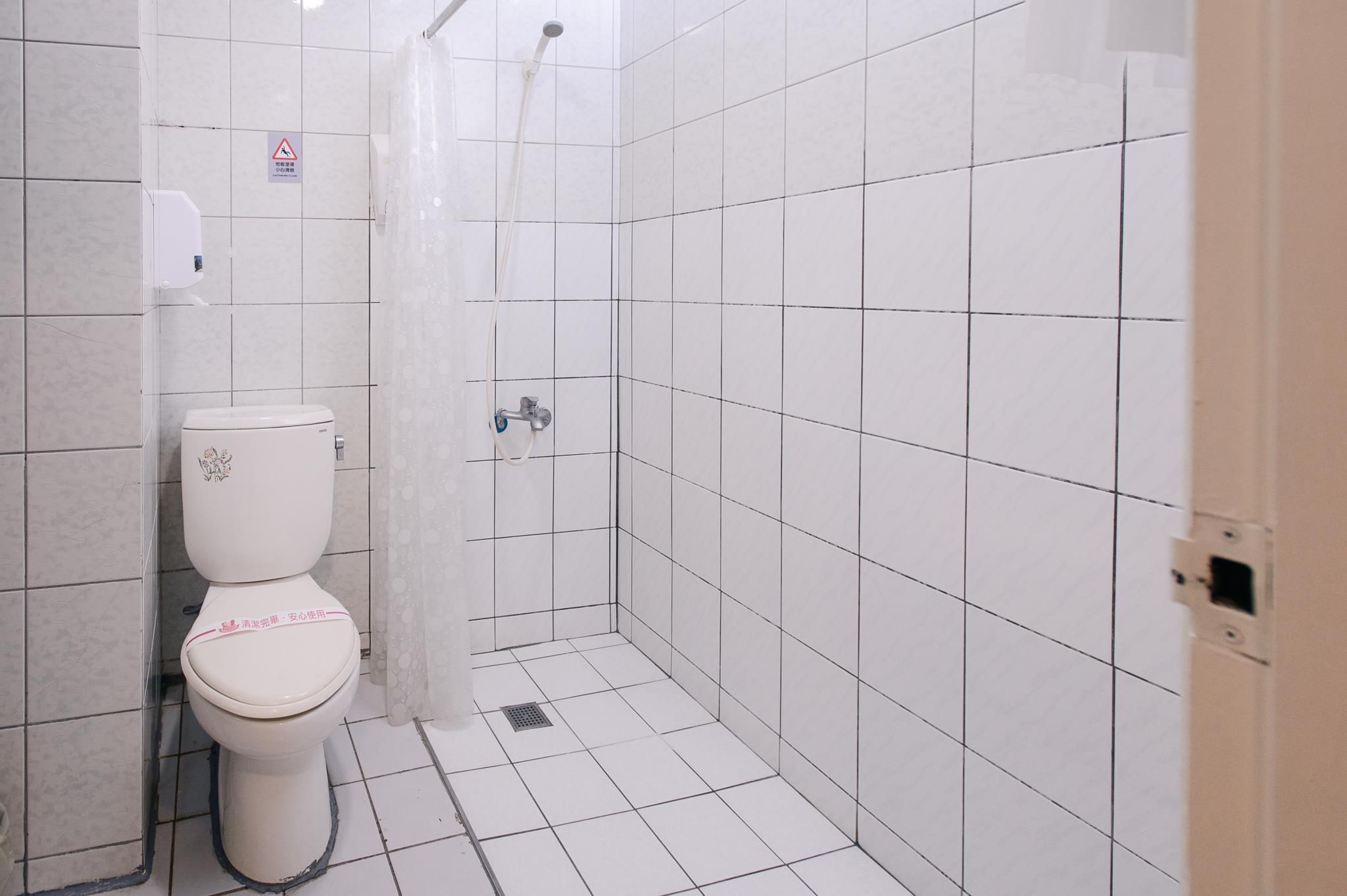 Duke Business Hotel Triple Suite 3