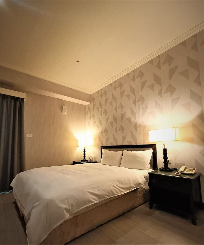 Well Garden Hotel Standard Double Room, 1 Double Bed 5