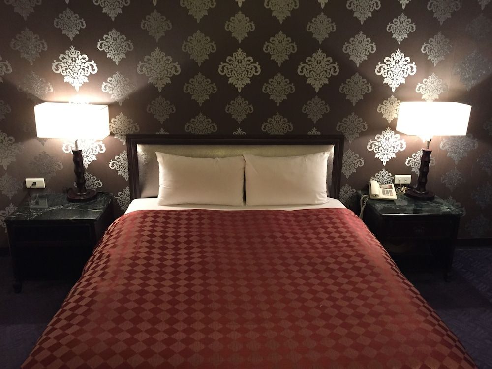 Well Garden Hotel Standard Double Room, 1 Double Bed 6