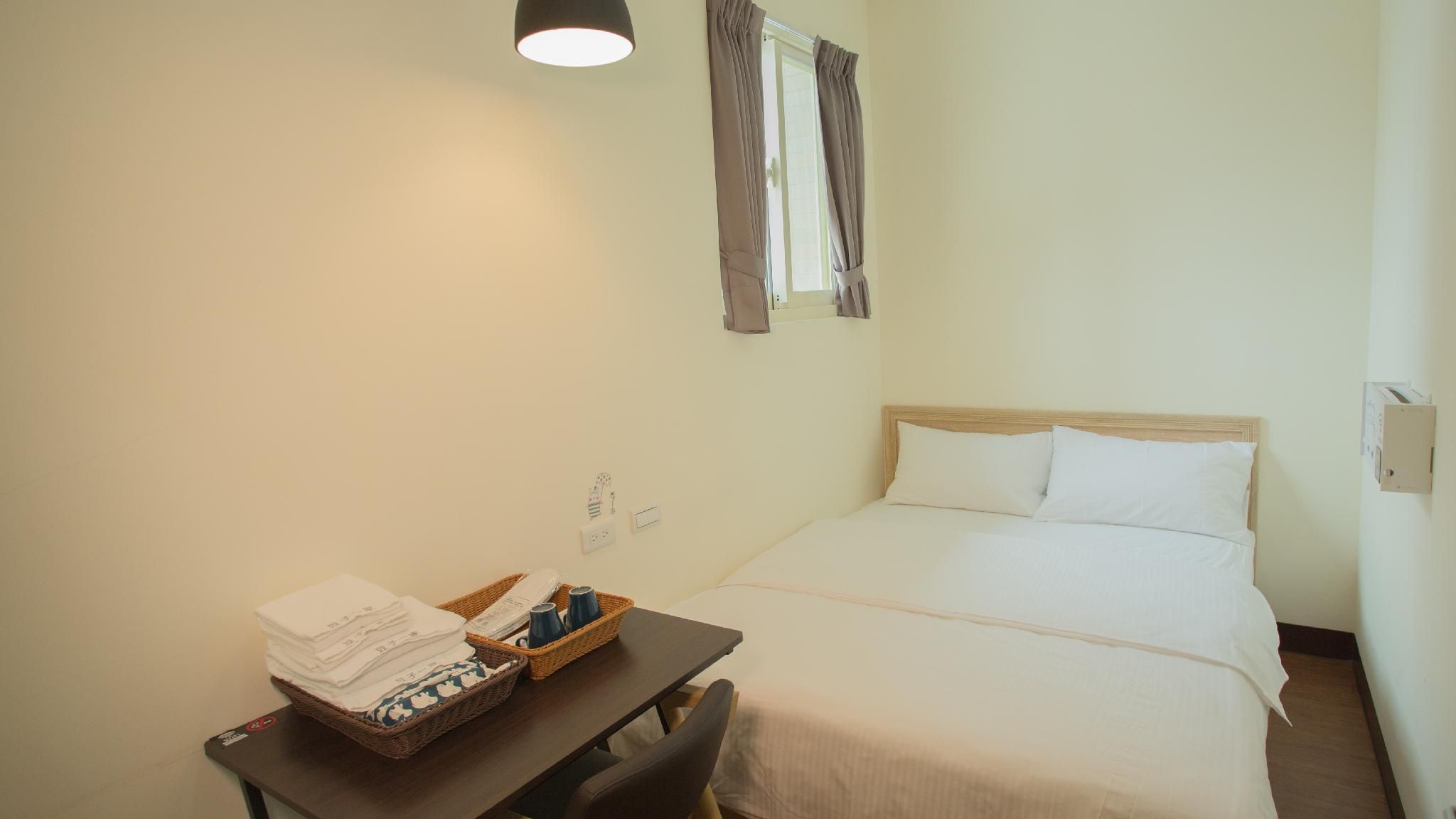 Standard Double Room with Shared Bathroom