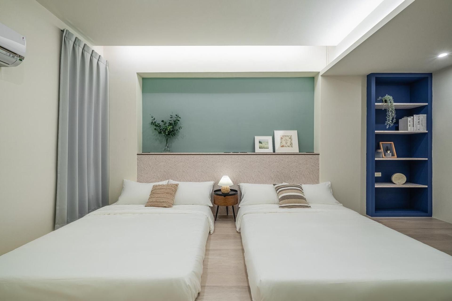 Quadruple Room with Private Bathroom