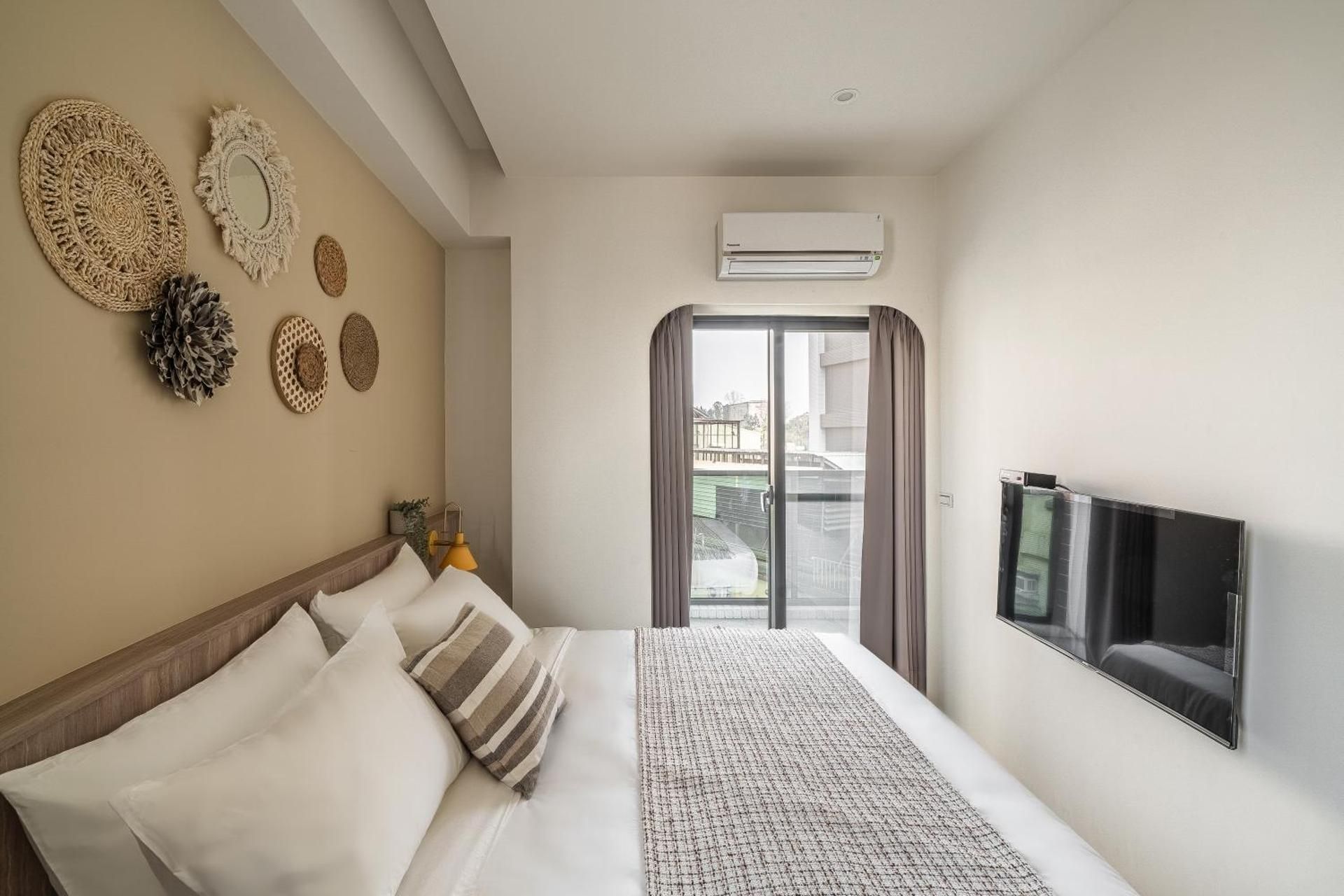 Queen Room with Balcony