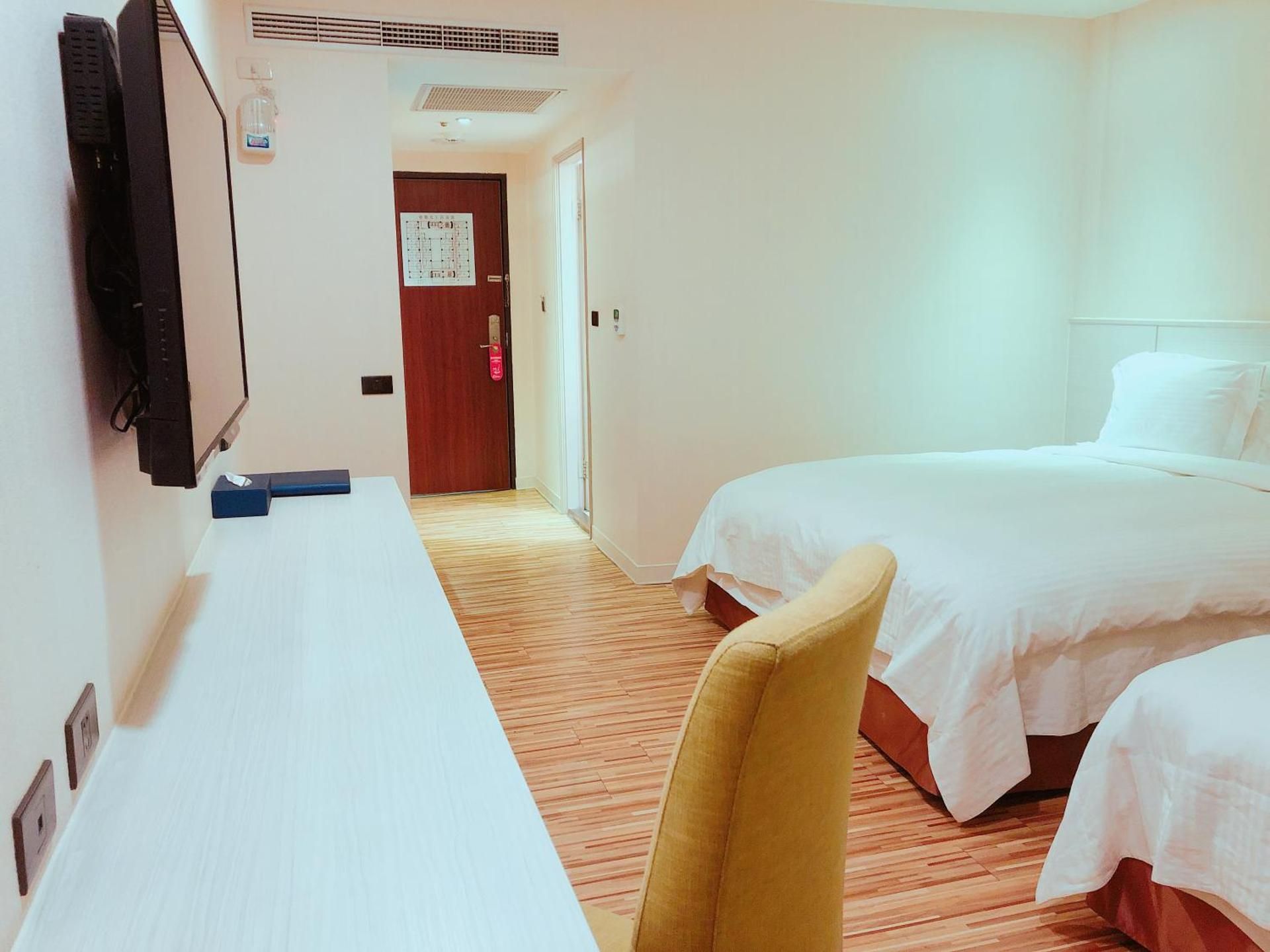 Deluxe Twin Bed Room