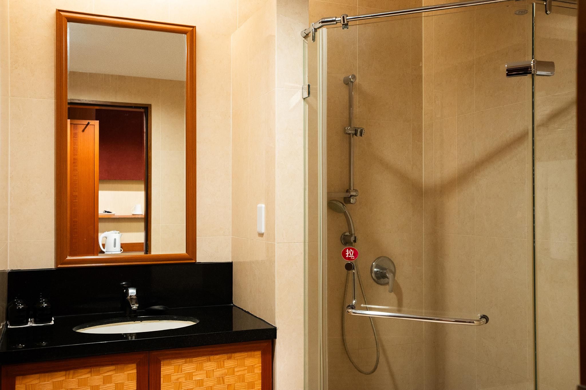 Dalukuan Hotel Room with View, 2 Queen Beds, and Balcony 2