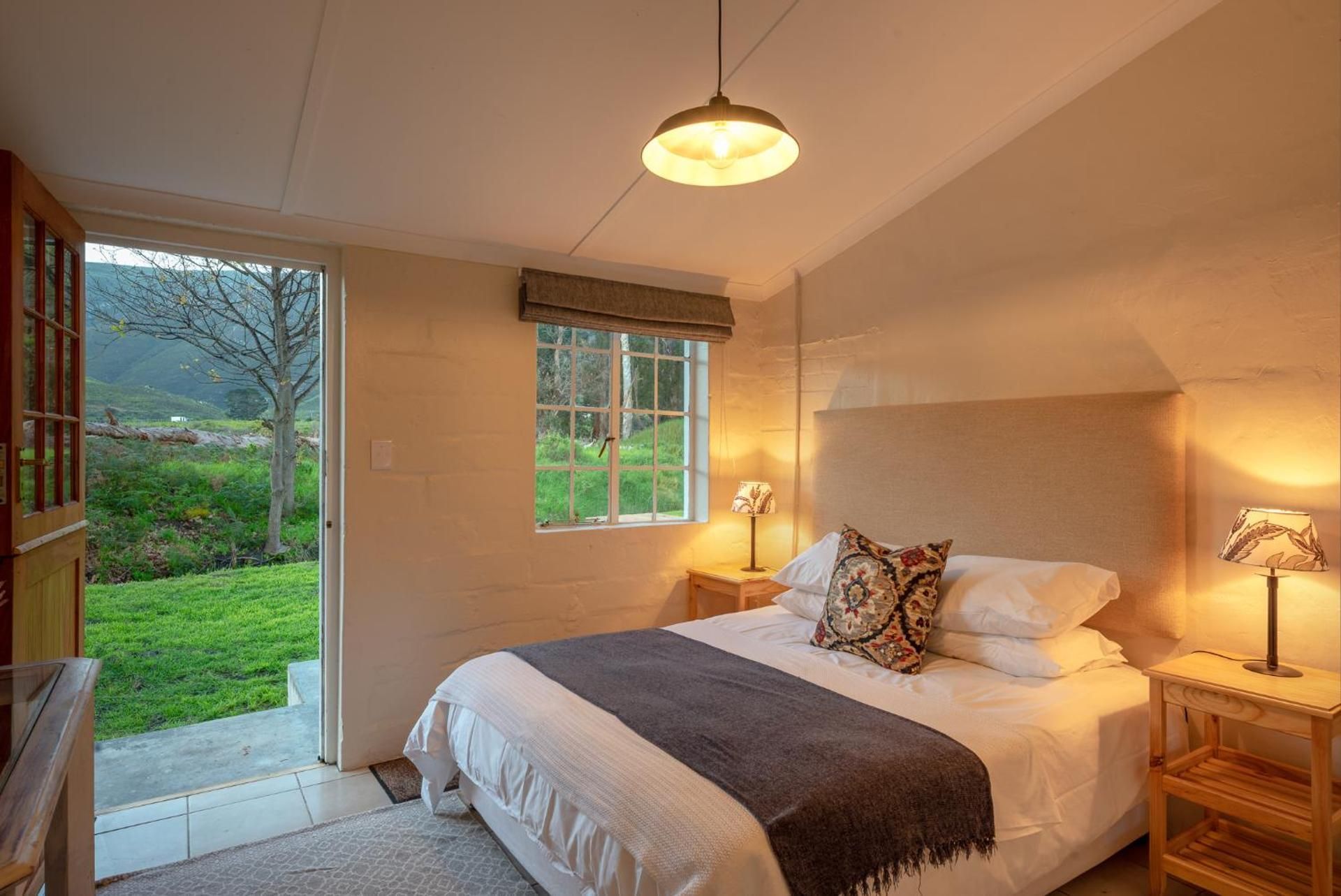 Deluxe Queen Suite