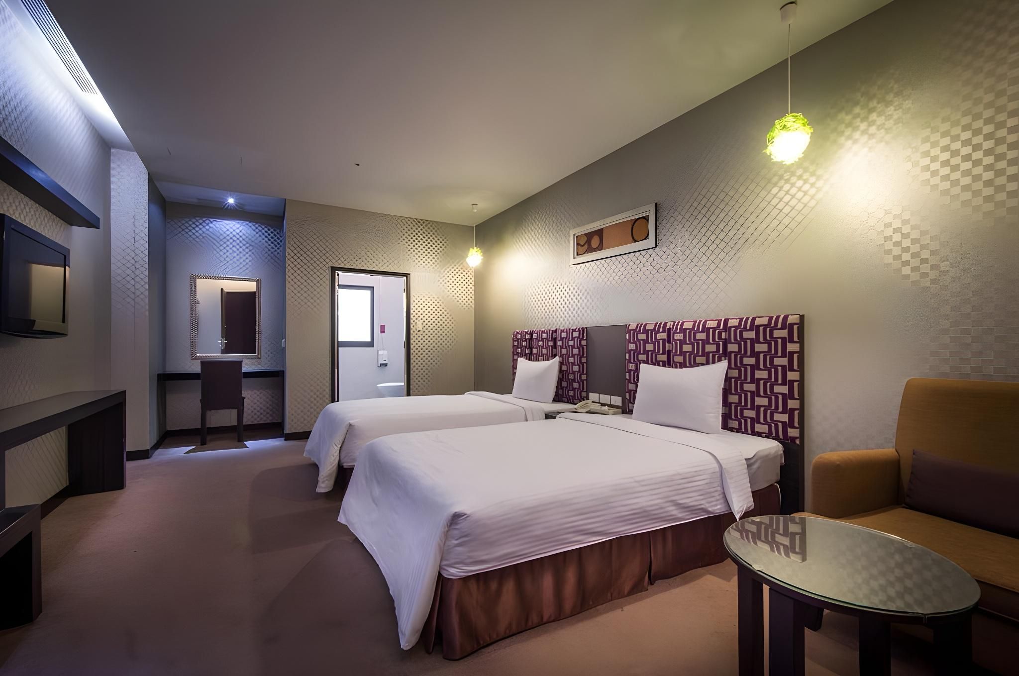 Twin Room 2