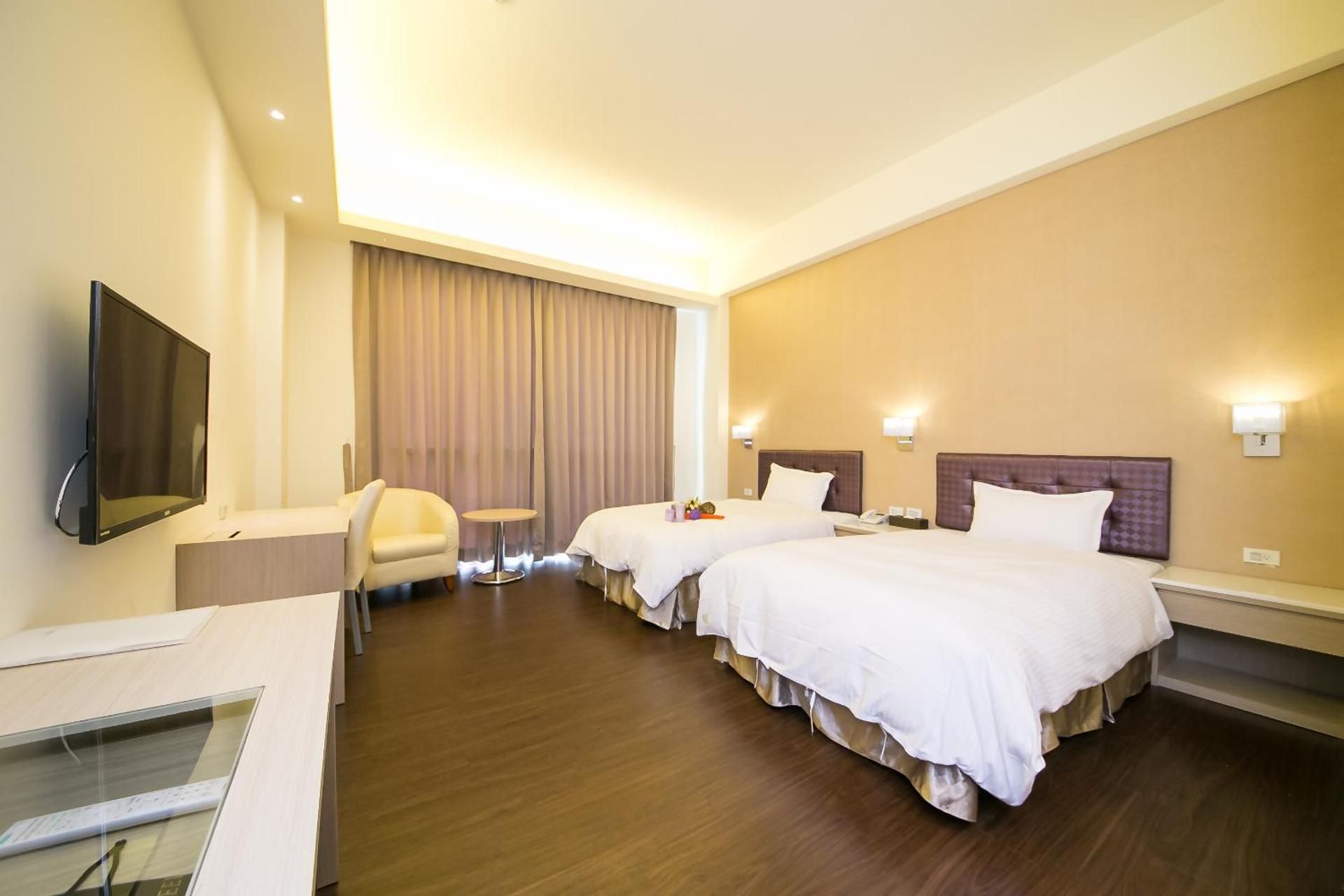 Exquisite Triple Suite