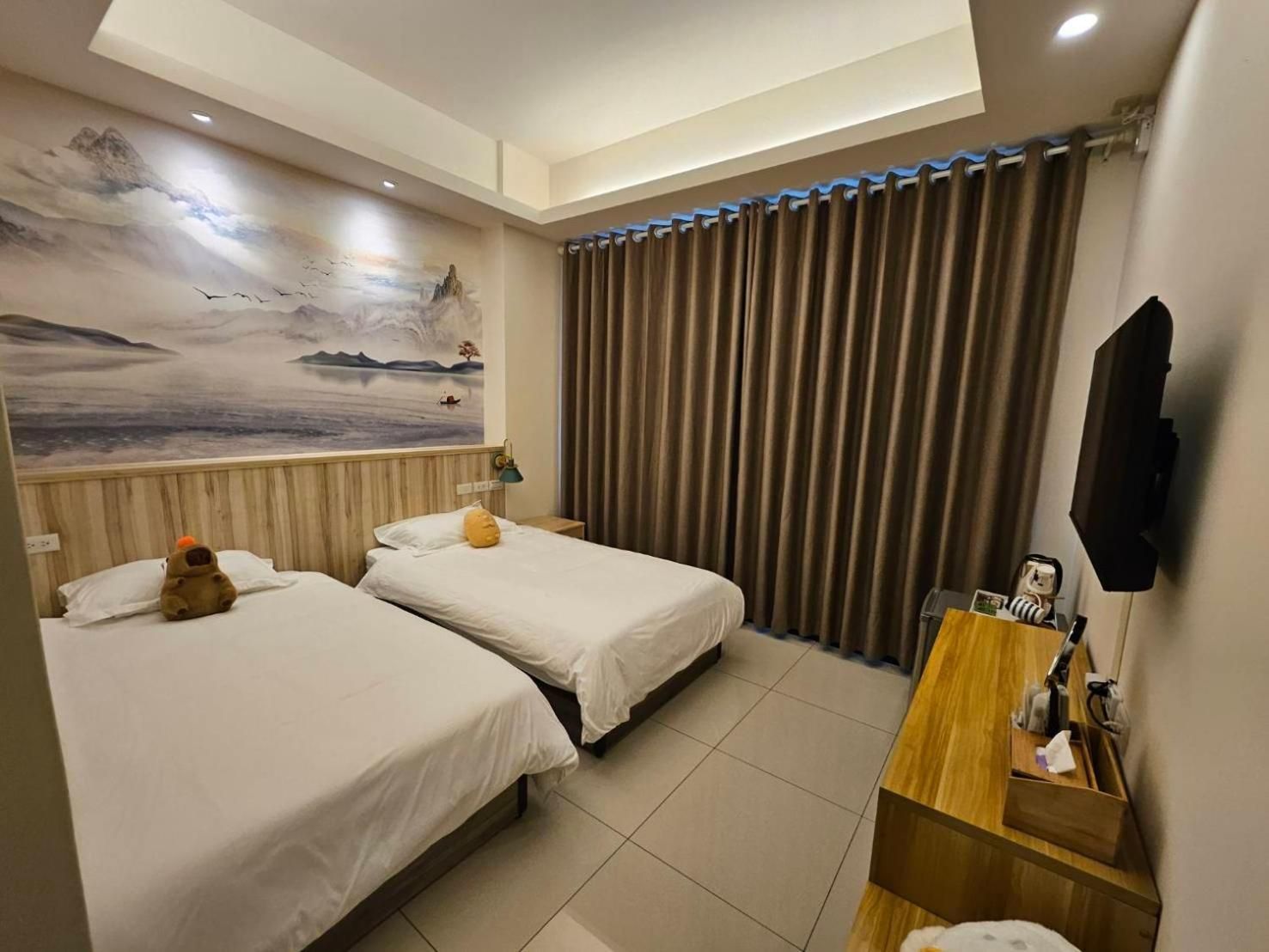 Standard Twin Room
