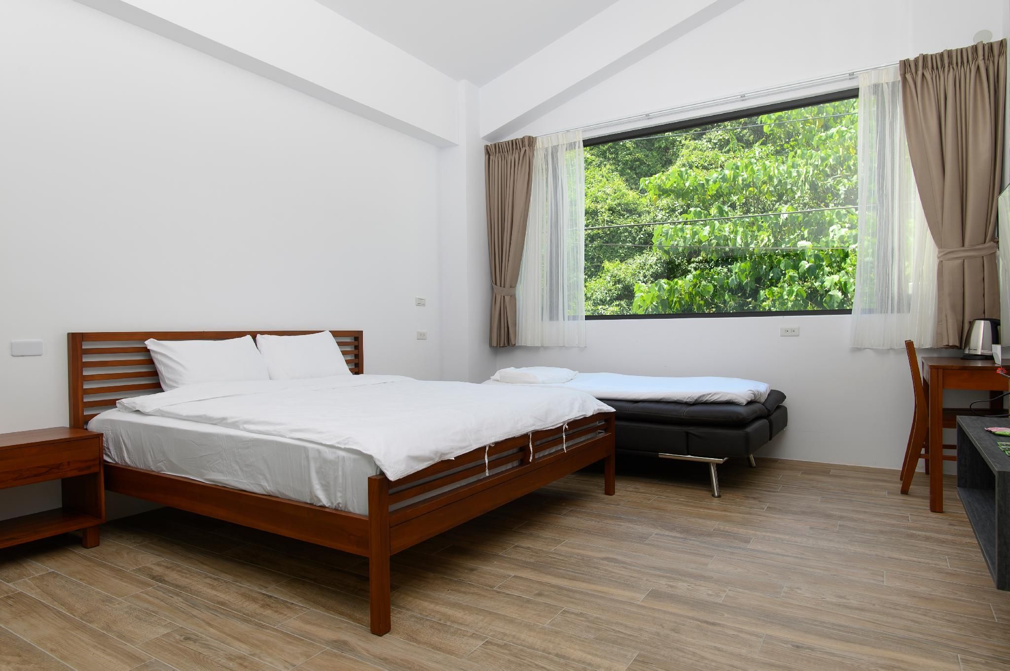 Triple Room with Mountain View