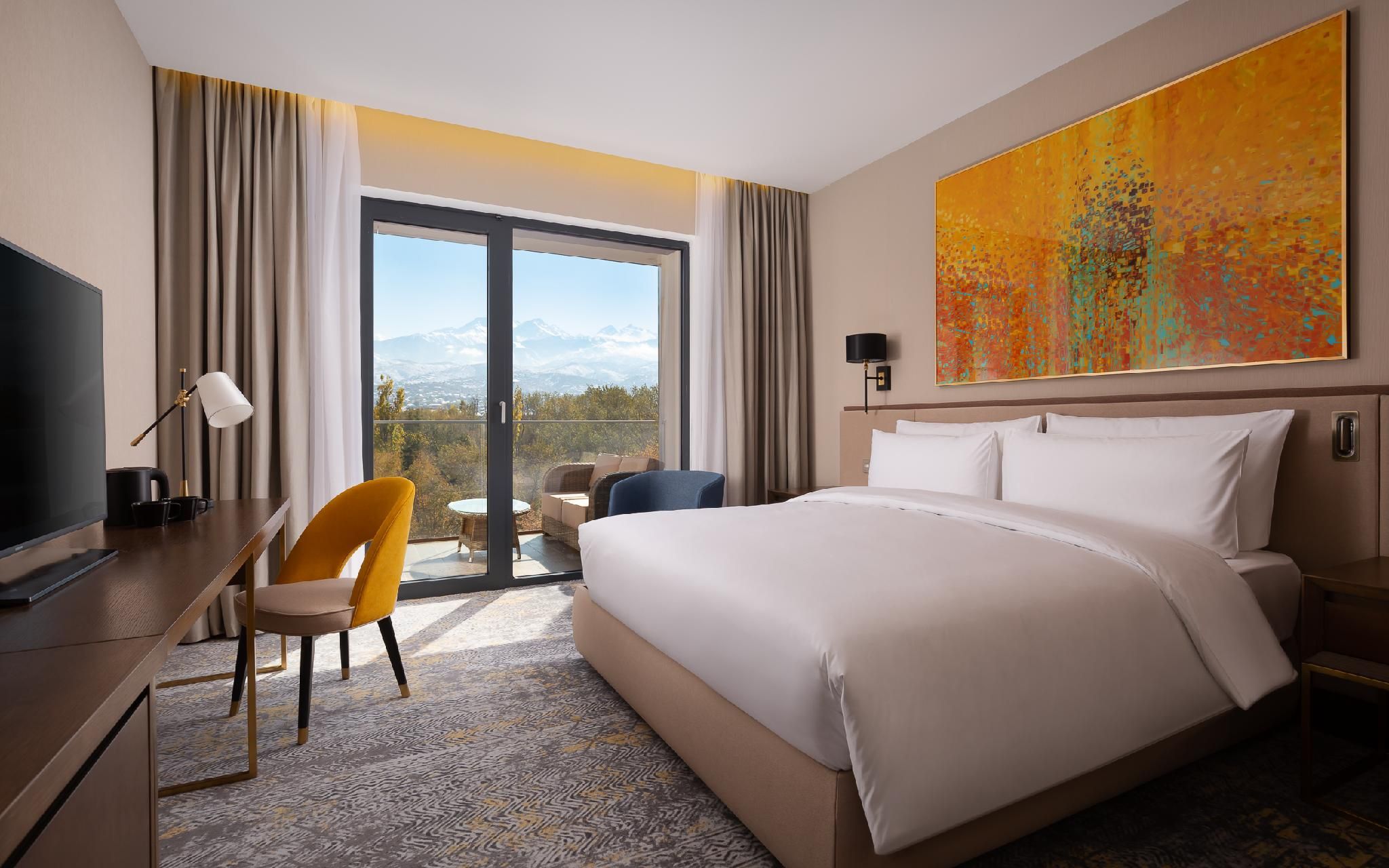 Classic Room Panoramic Mountain View with 1 King size bed