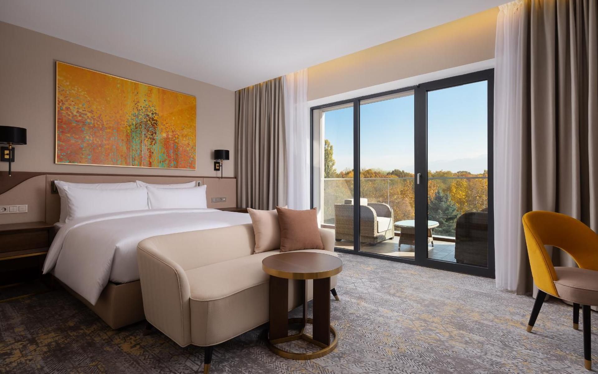 Deluxe Room Panoramic Mountain View with 1 king size bed