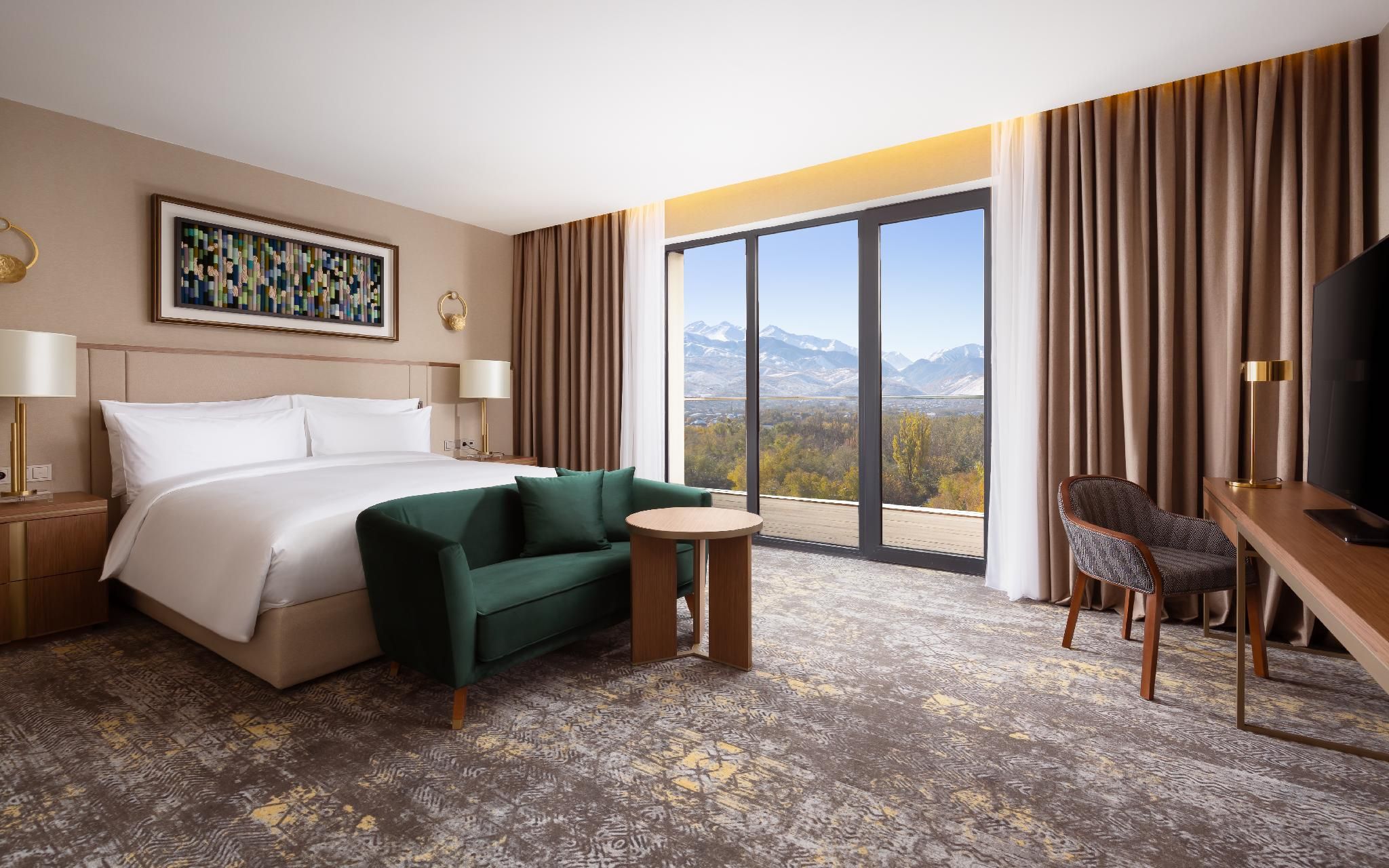 Executive Grand Suite Panoramic Mountain View w ith 1 king size bed