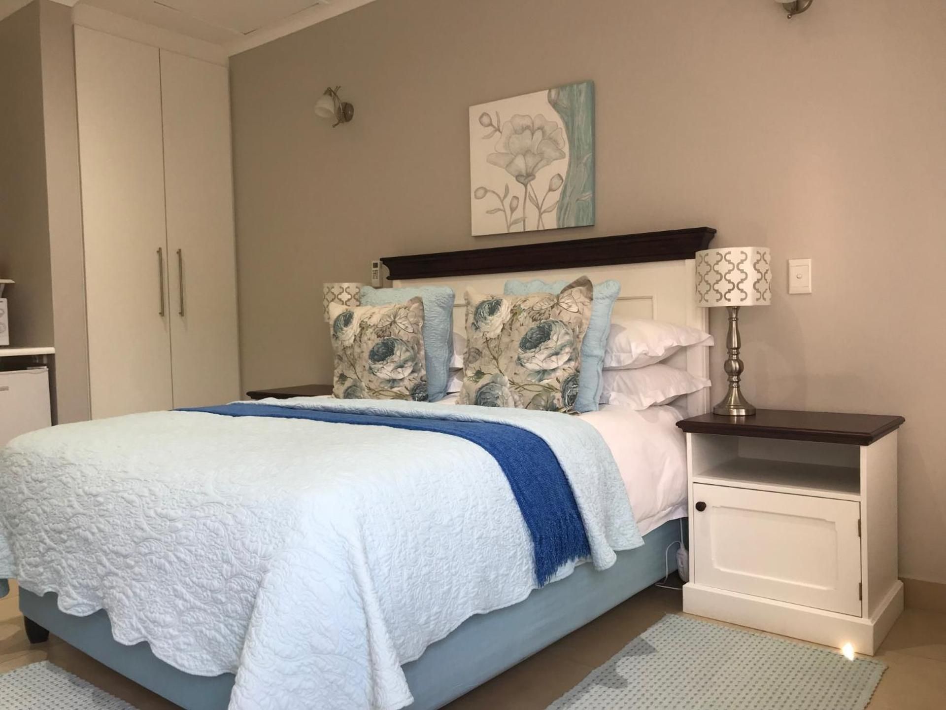 Luxury Queen Room