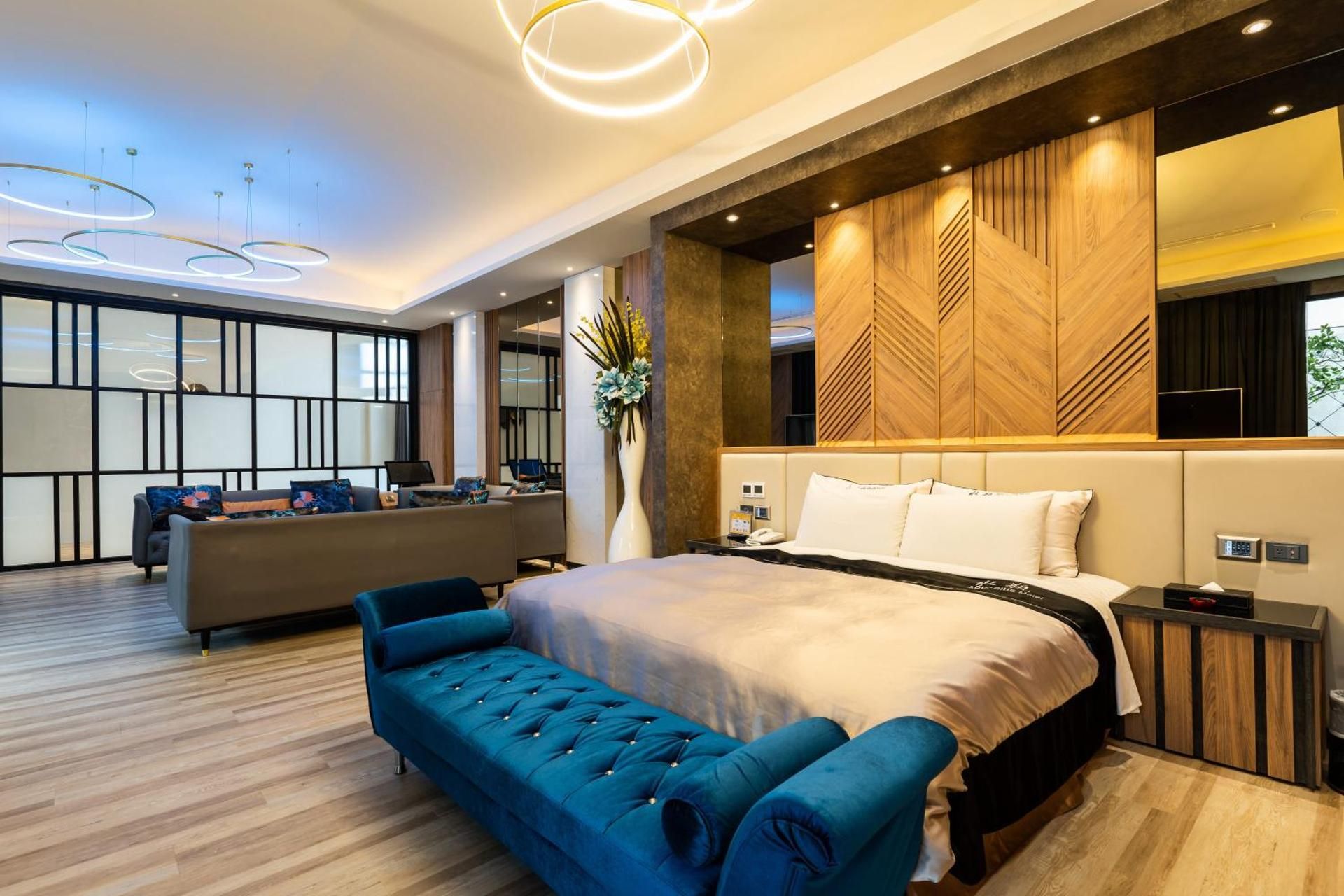 Deluxe Double Room with Private Pool and Karaoke Room (Check-in after 18:00)