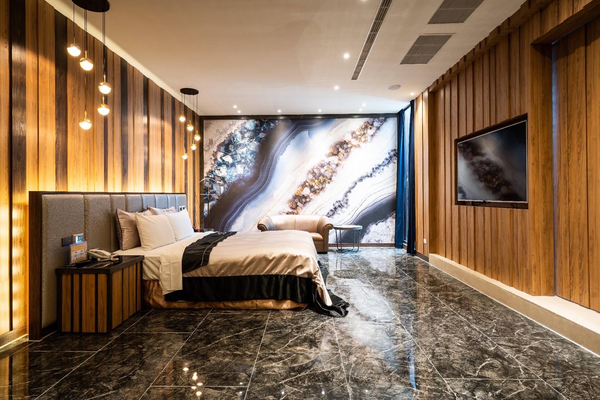Luxury Double Room-C (check-in after 18:00)
