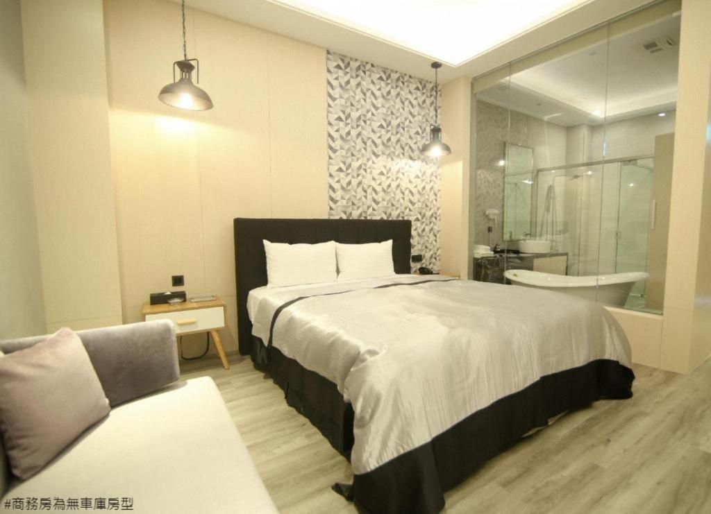 Kumotsuki Motel Business Room