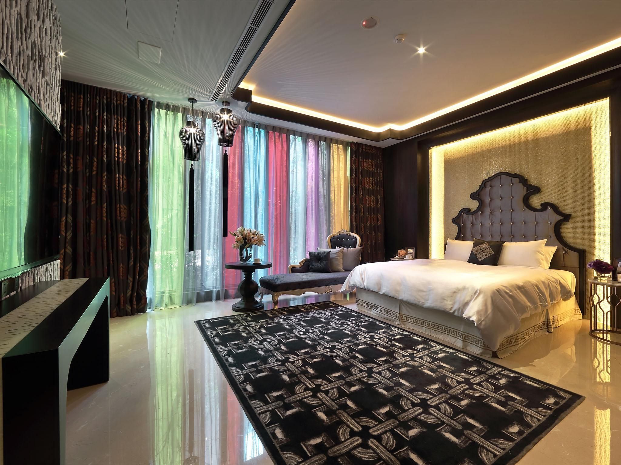 Standard Double Room - Check-In After 9:00 PM