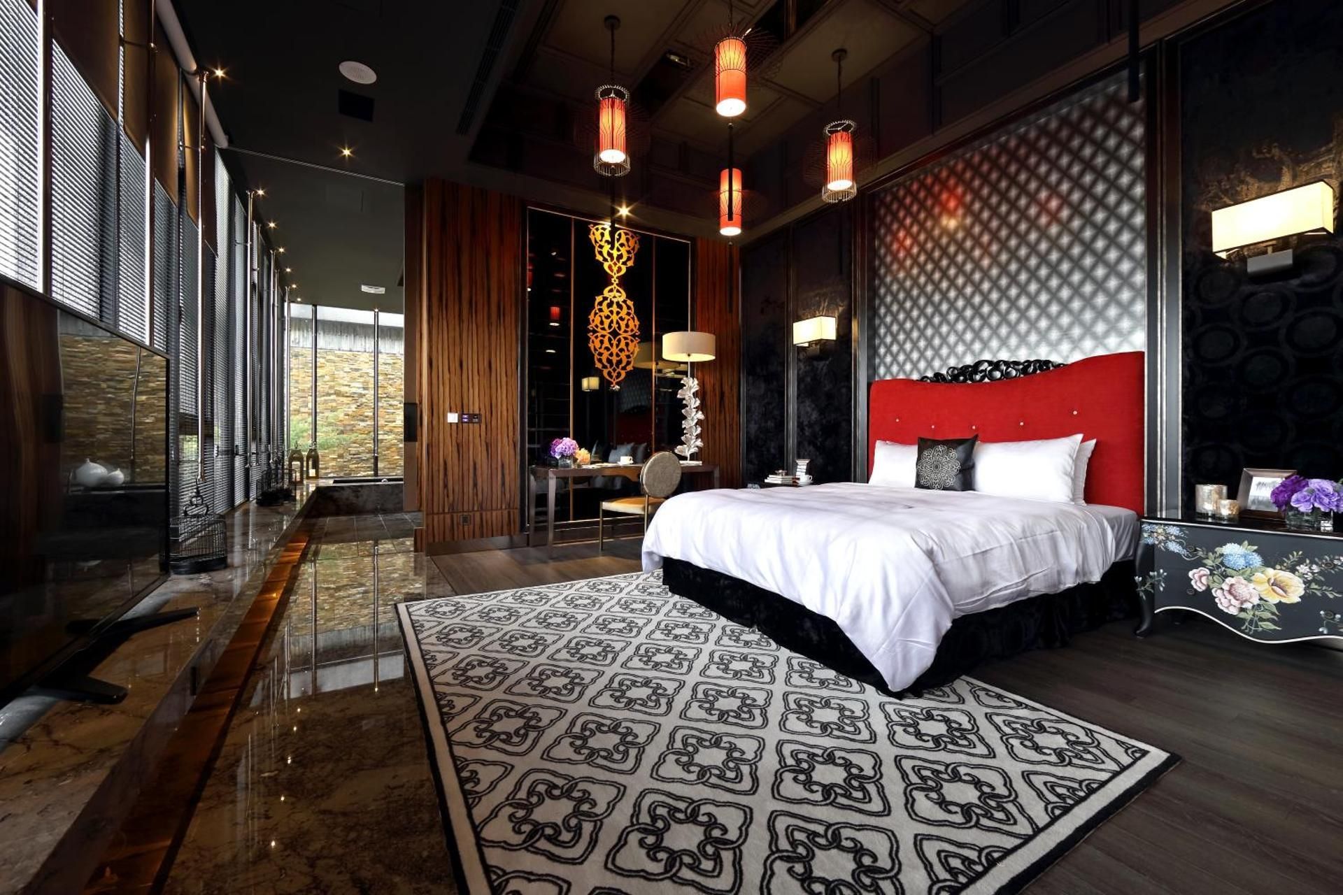 Prestige King Room - Check-In After 9:00 PM