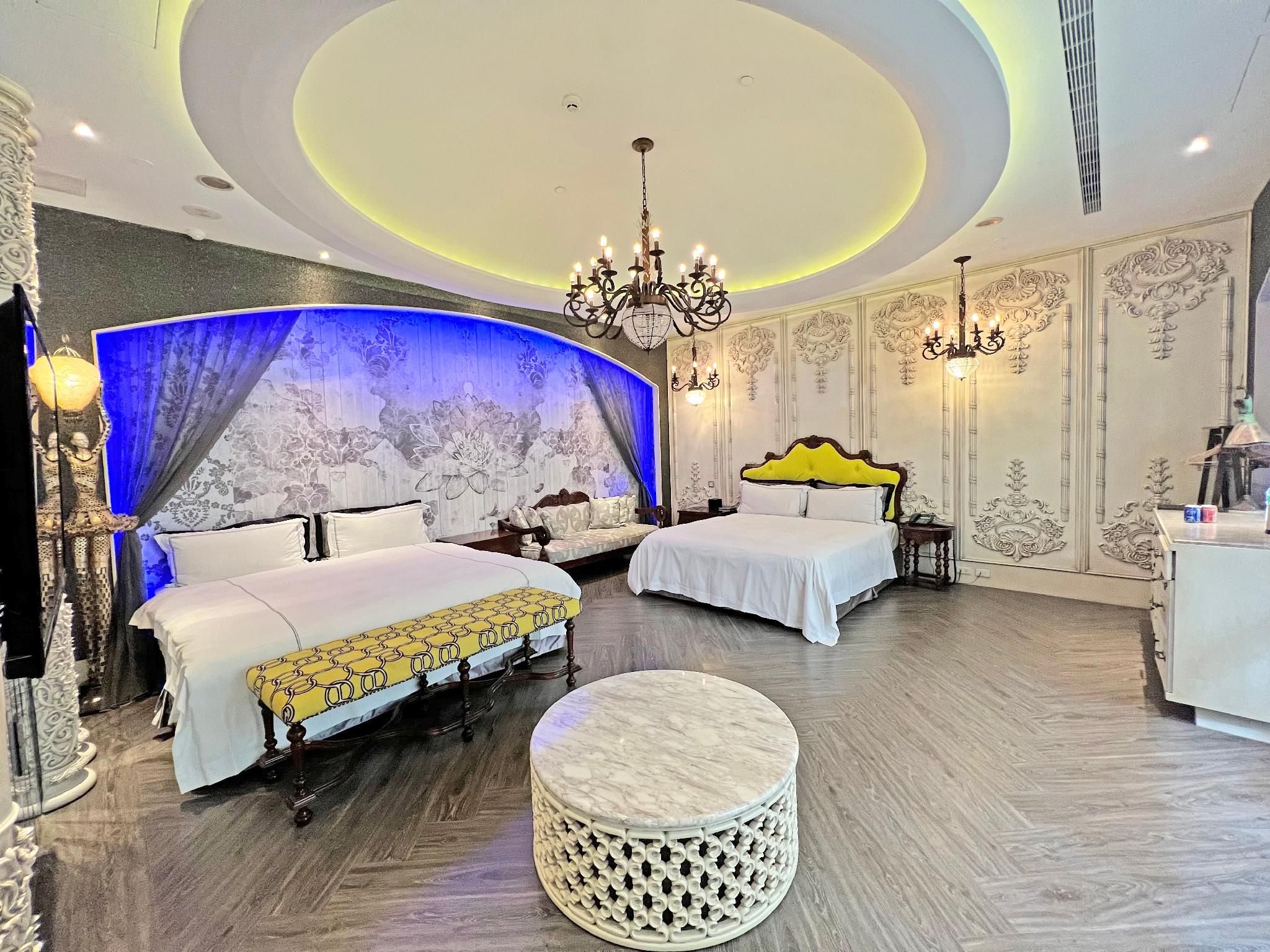 Musical Room for 4 People