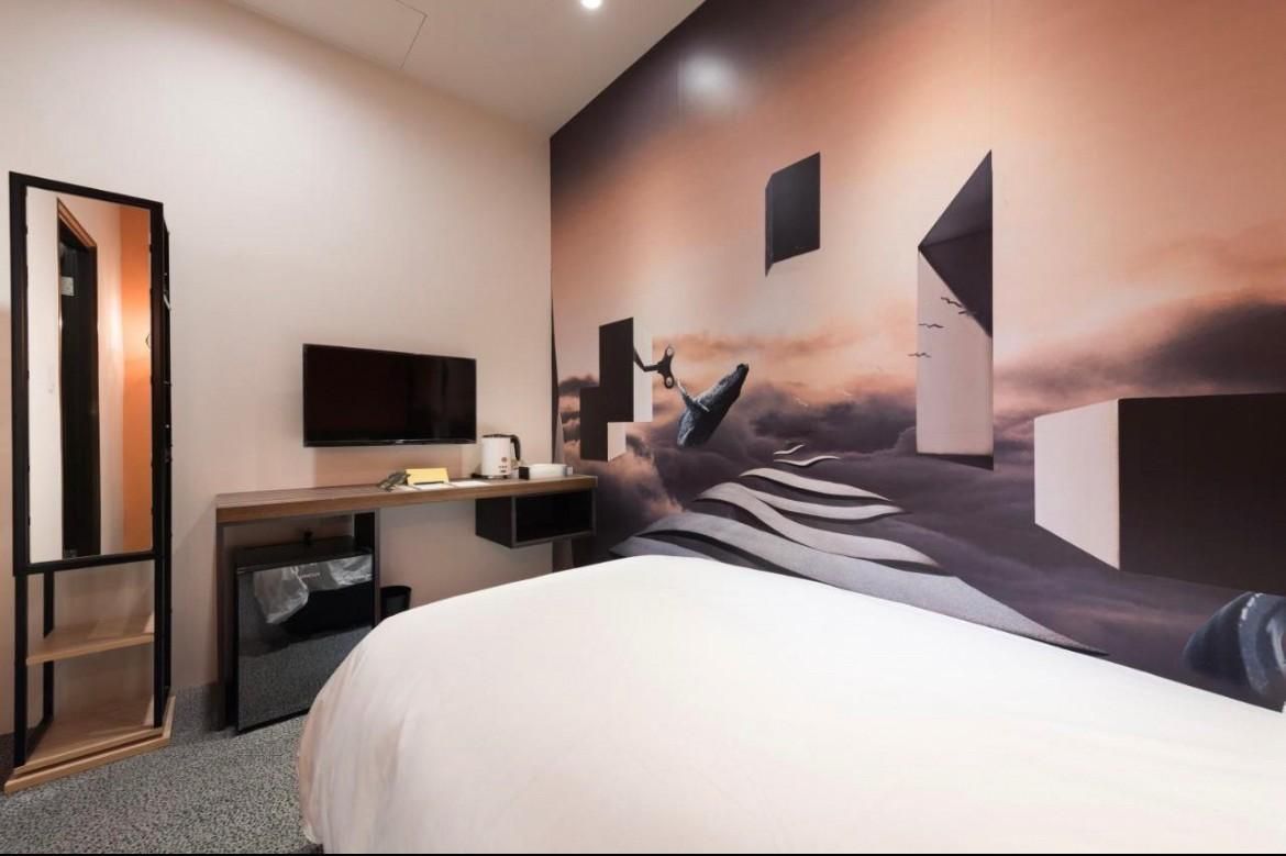 Single Room with Private Bathroom