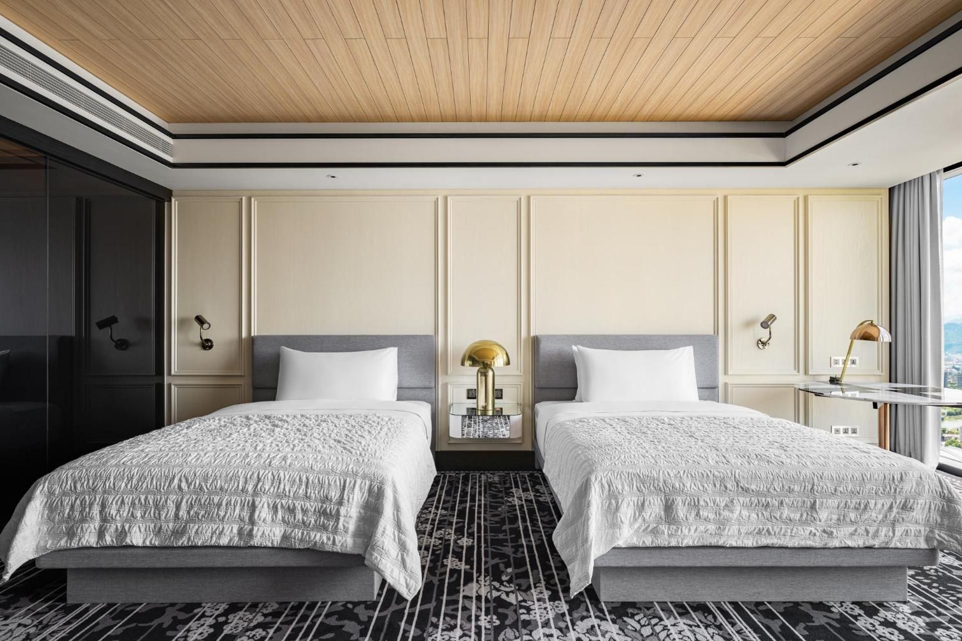 Premier, Penthouse Guest room, 2 Queen, City view