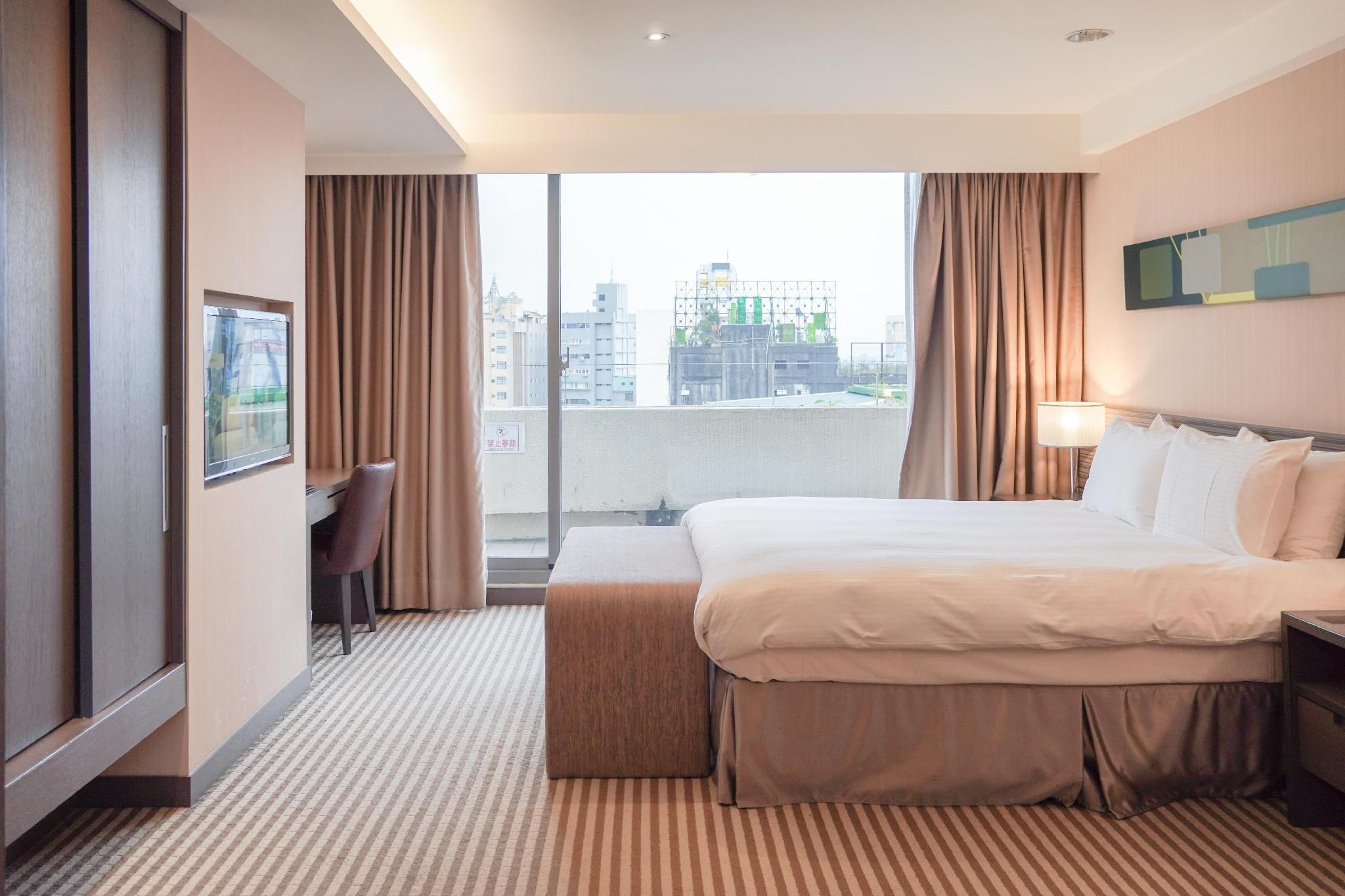 Deluxe Suite Double
