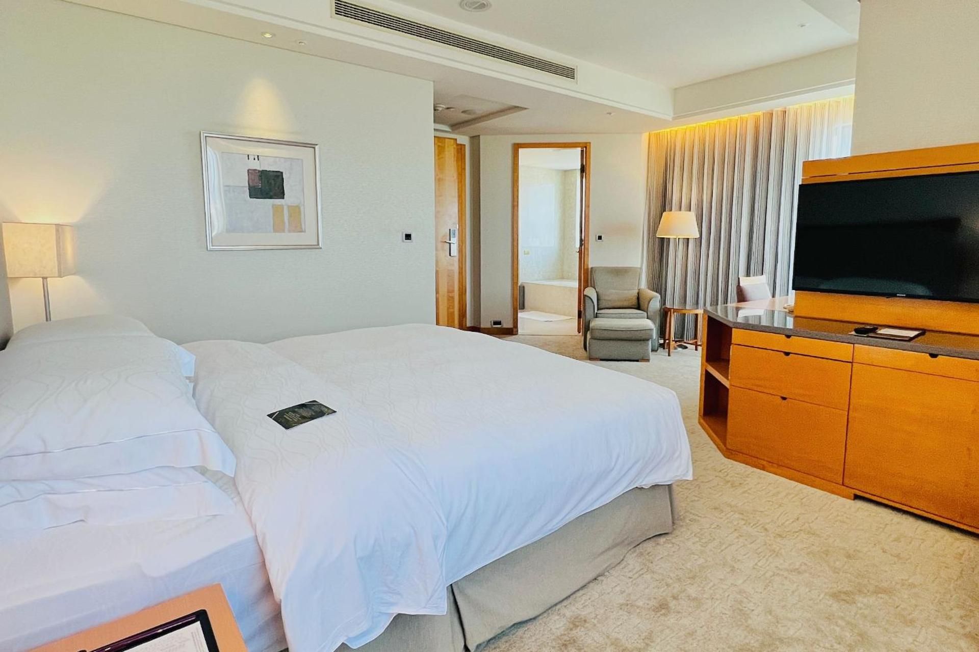 Adjoining Rooms