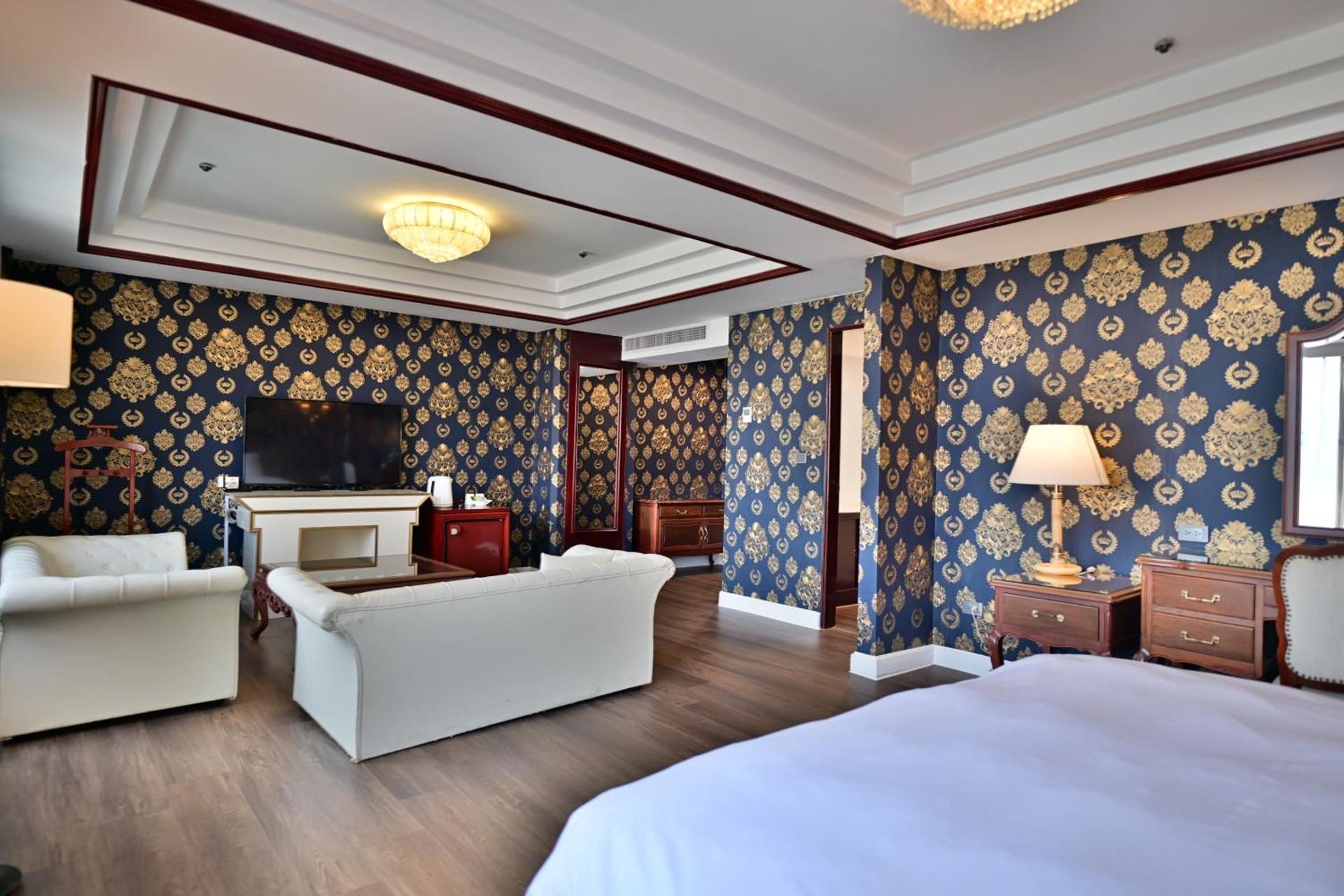 Deluxe Executive Suite