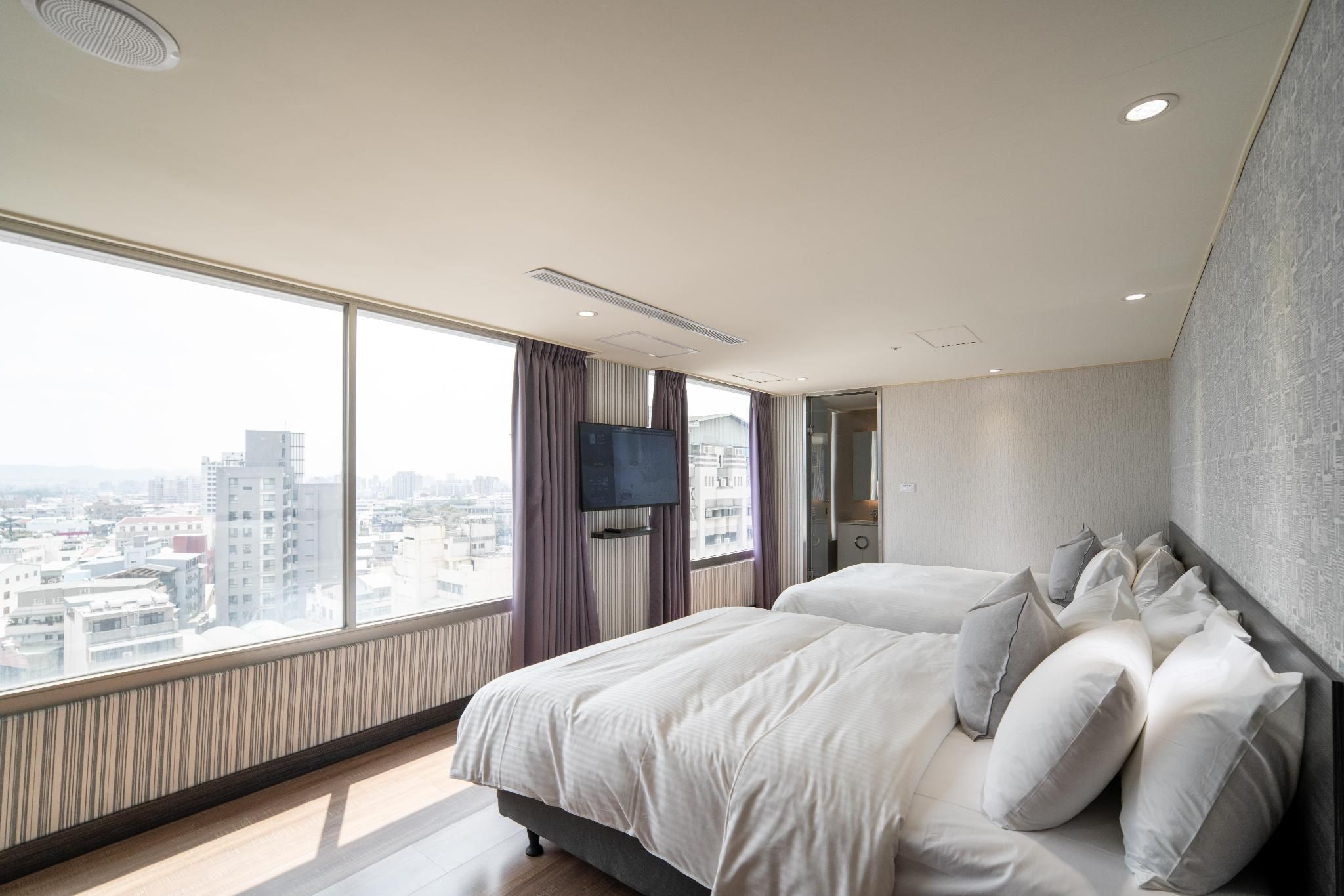 Golden Pacific Hotel- Taichung Superior Quad Room