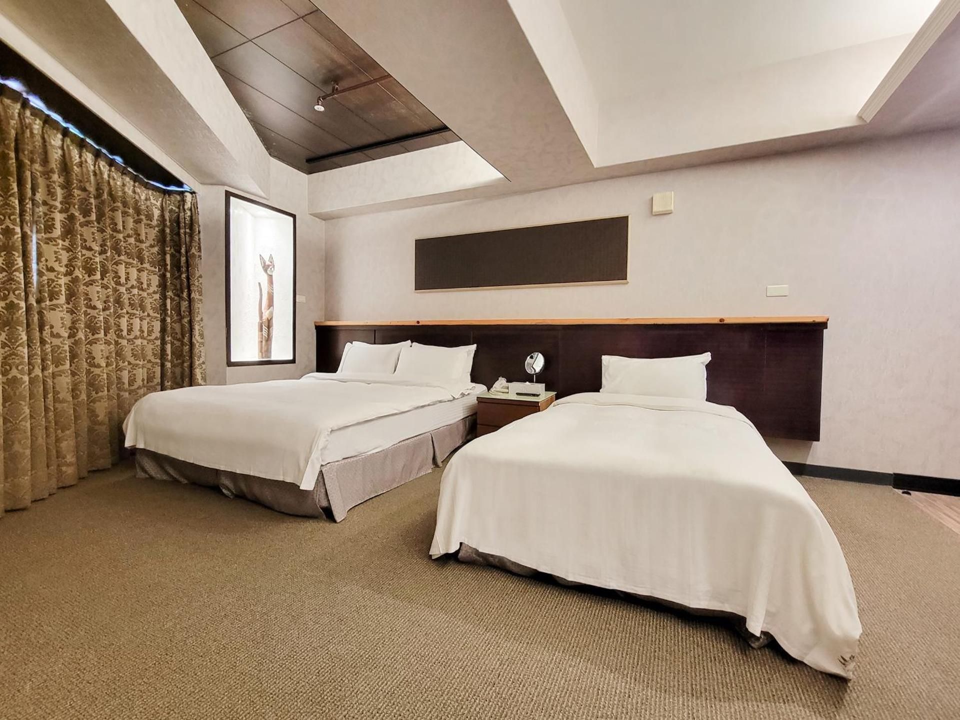 CHECK inn Express Taichung Fengchia Triple Room - Accessible 2