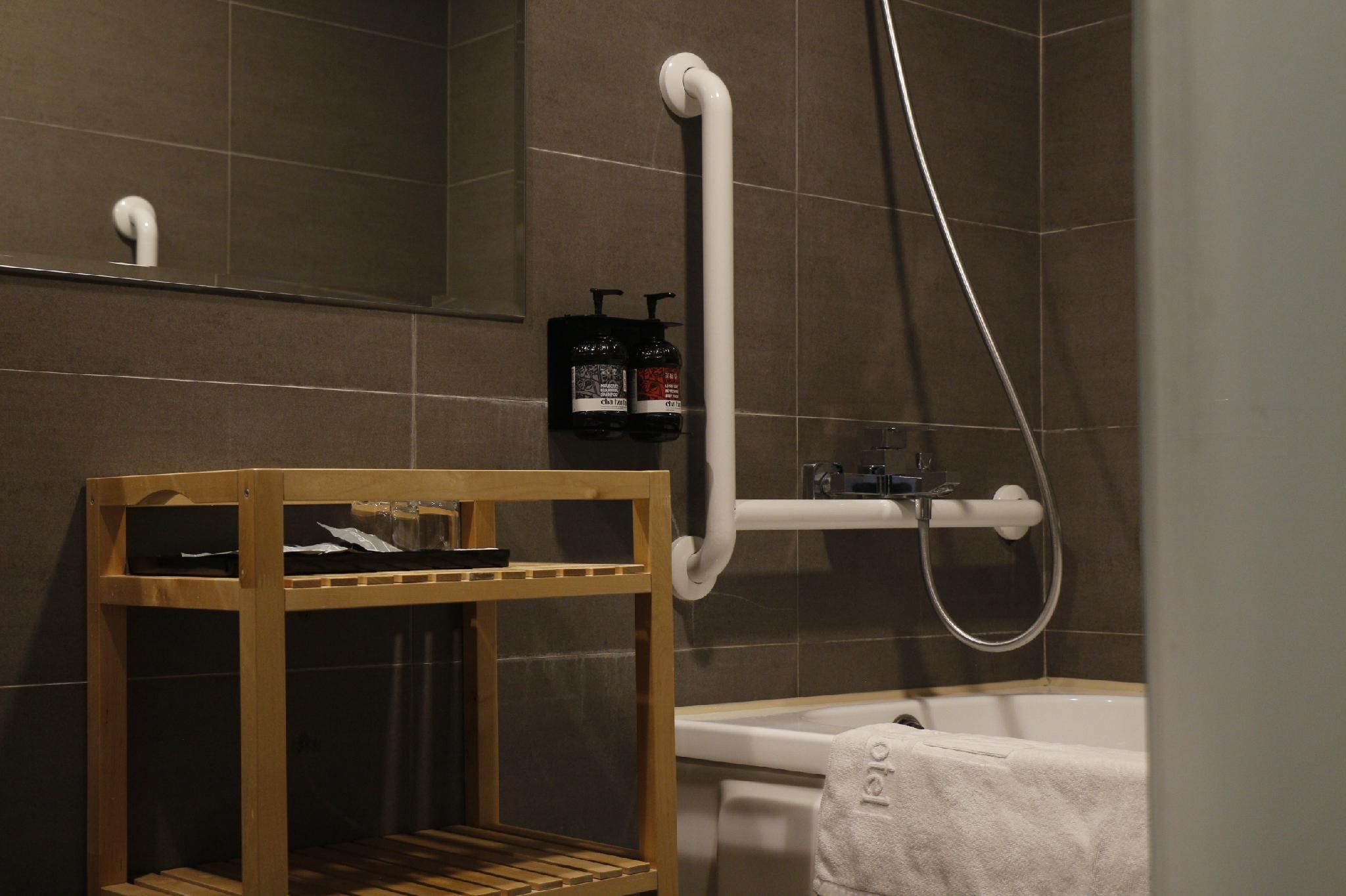 Barrier Free Room - Accessible
