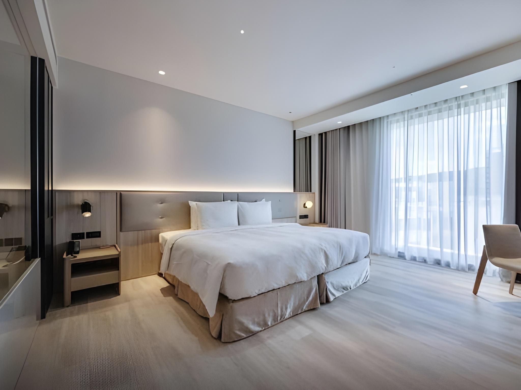Deluxe Double Bedroom