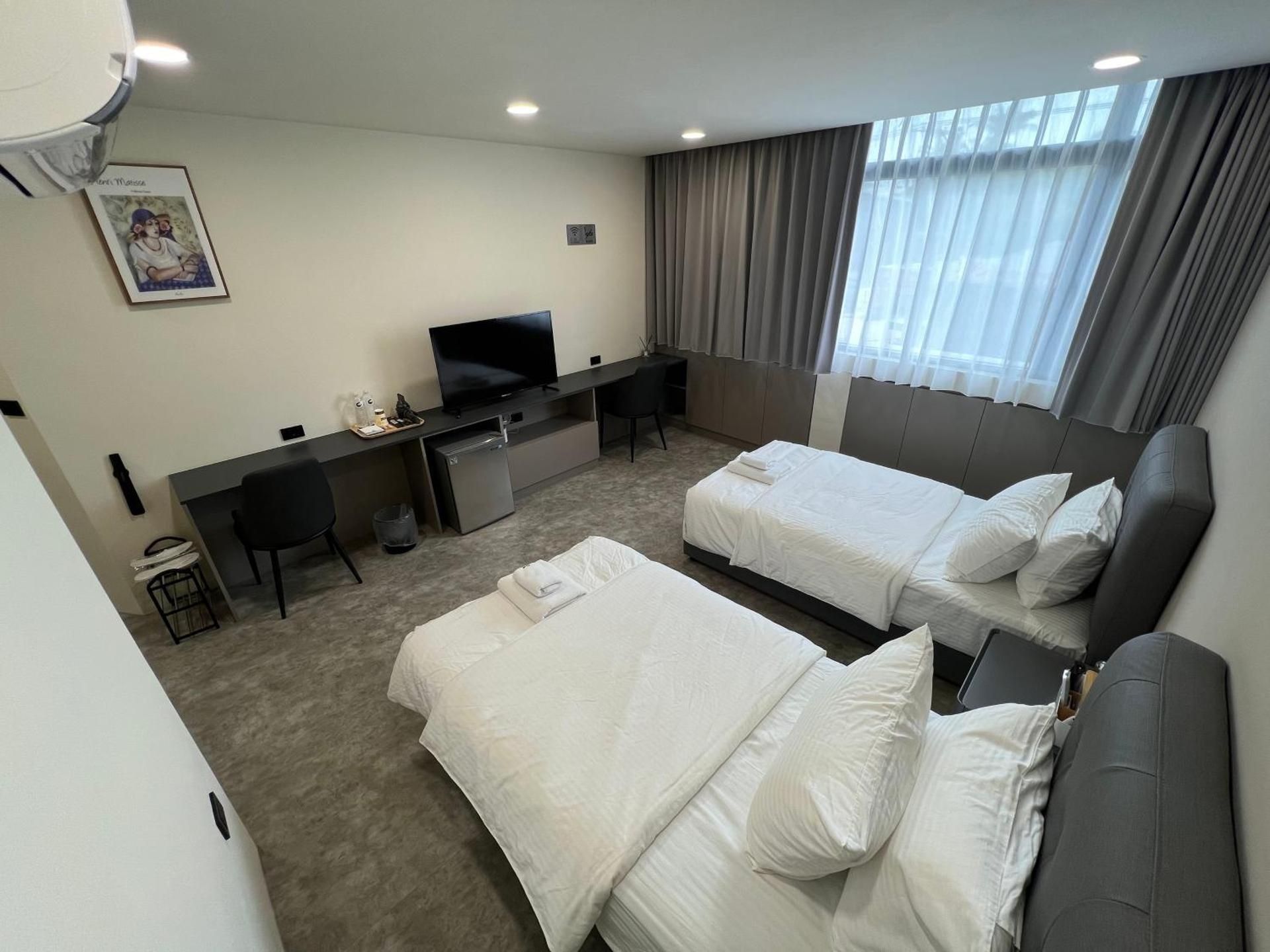 Twin Room with City View