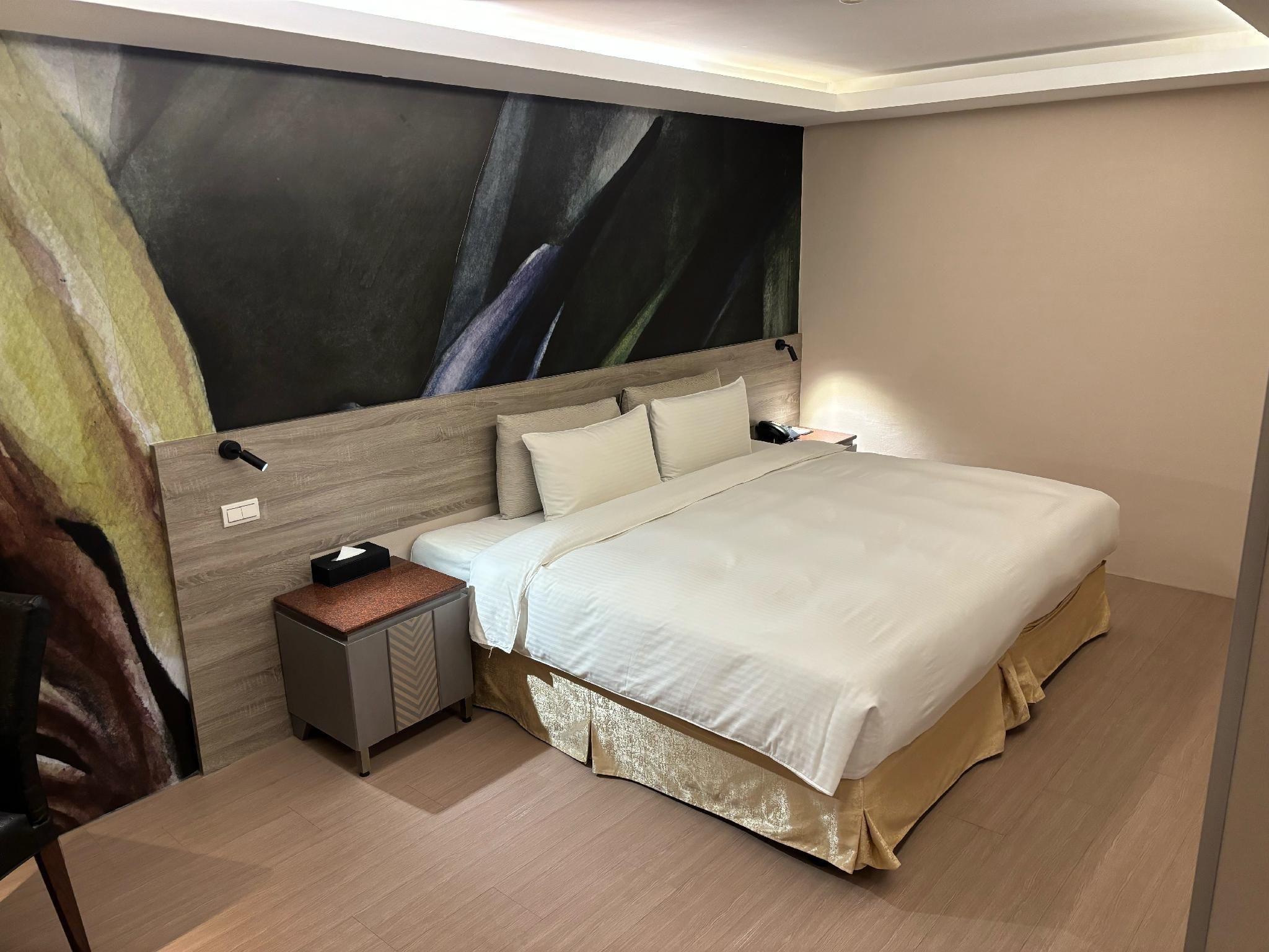 Yuhao Hotel Hsinchu Standard Double Room without Window and Parking 2