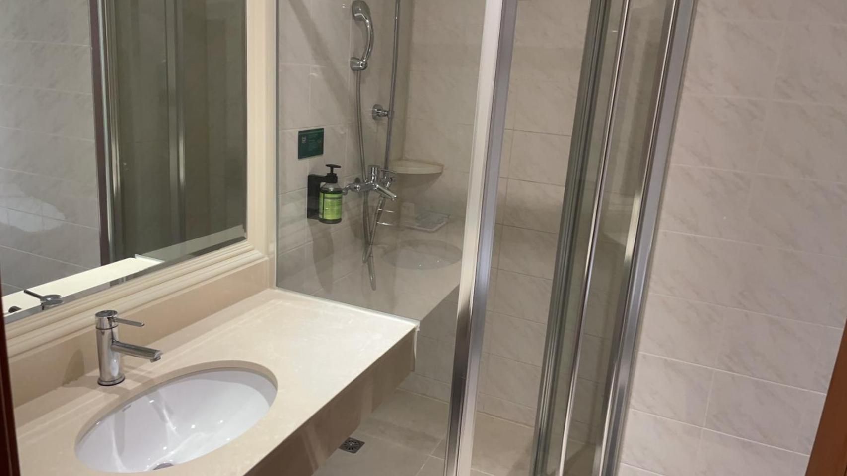 Hotel Avenue Deluxe Queen Suite