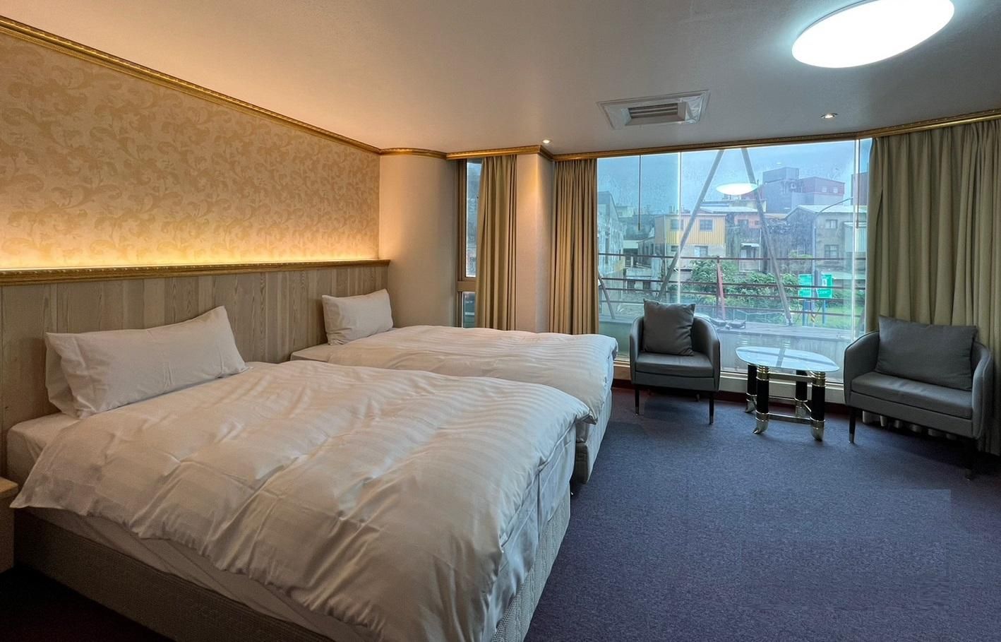 Hotel Avenue Twin Room