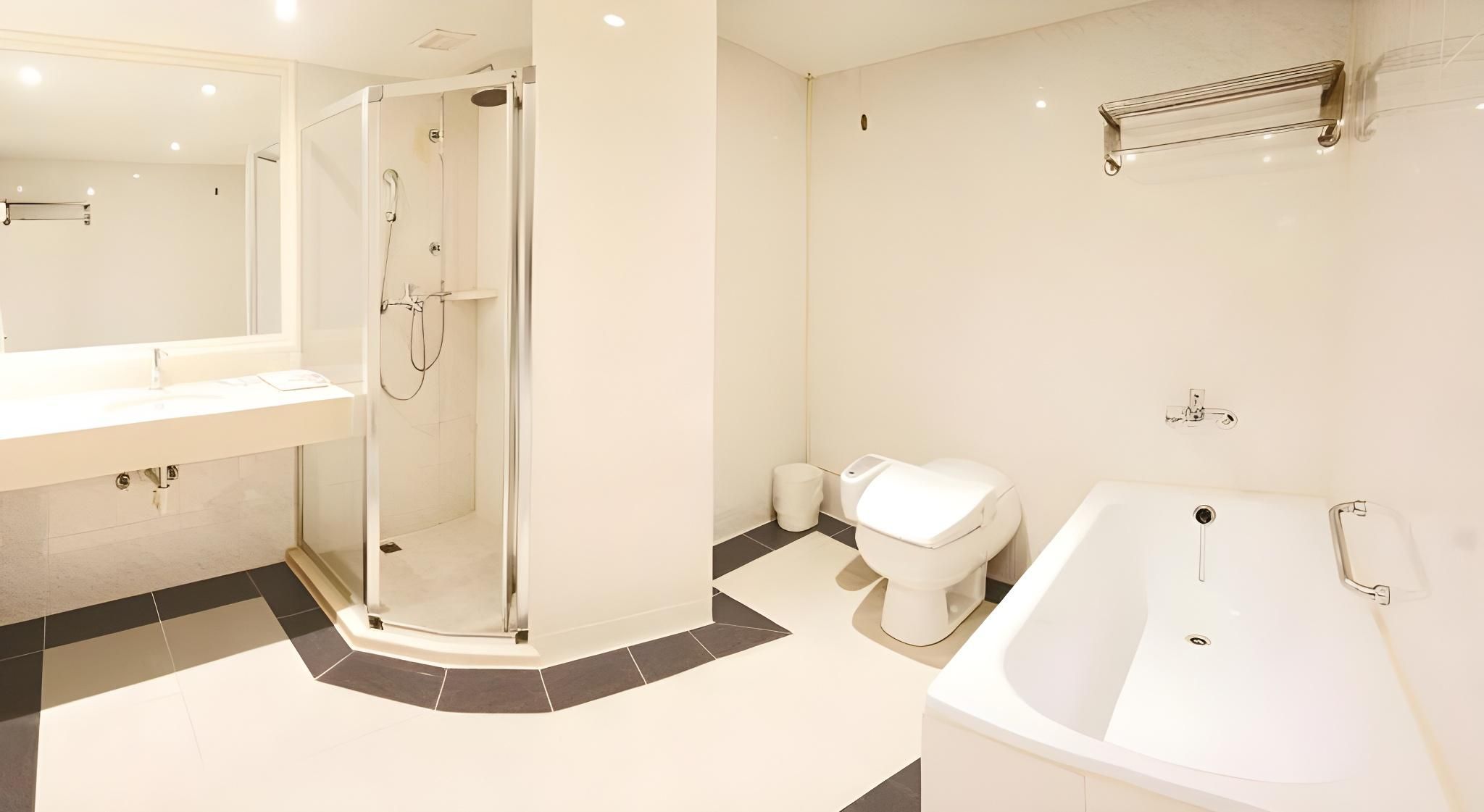 Hotel Avenue Triple Standard 2